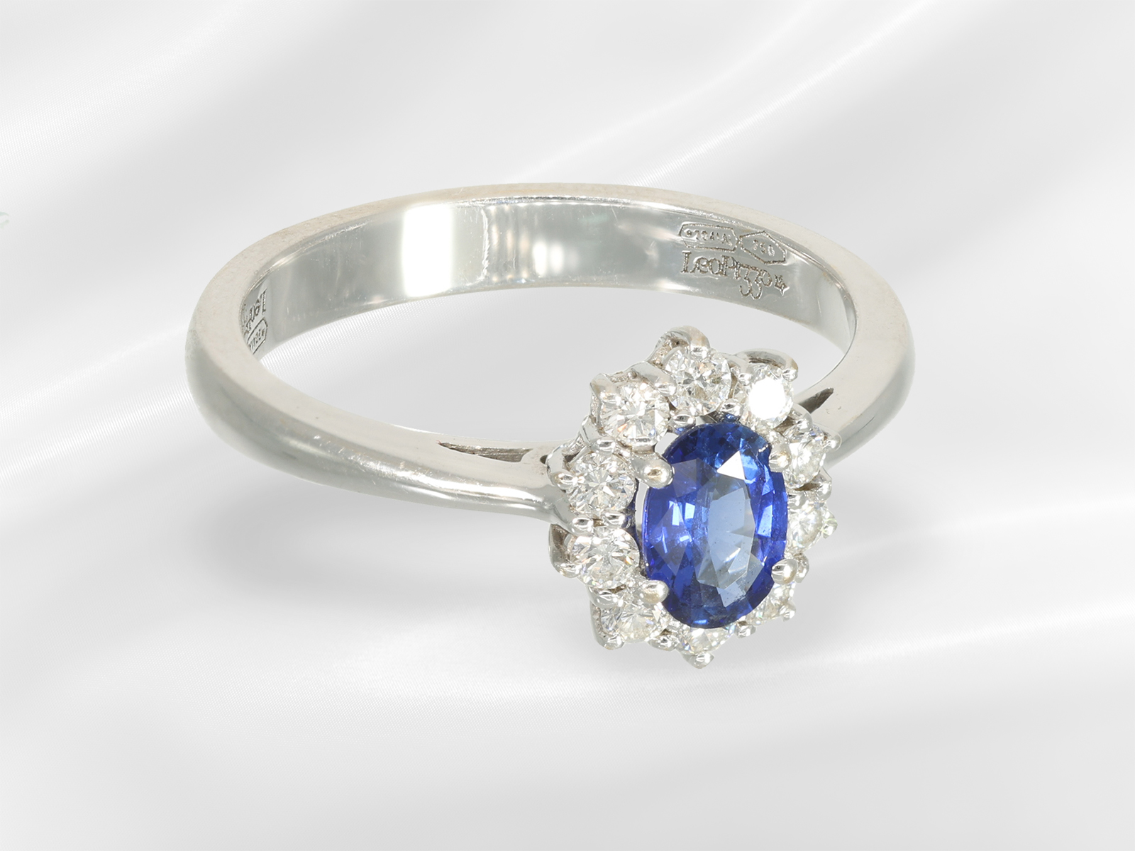 Ring: fine white gold sapphire/brilliant-cut diamond ring, approx. 0.83ct gemstone setting, Leo Pizz - Image 2 of 5