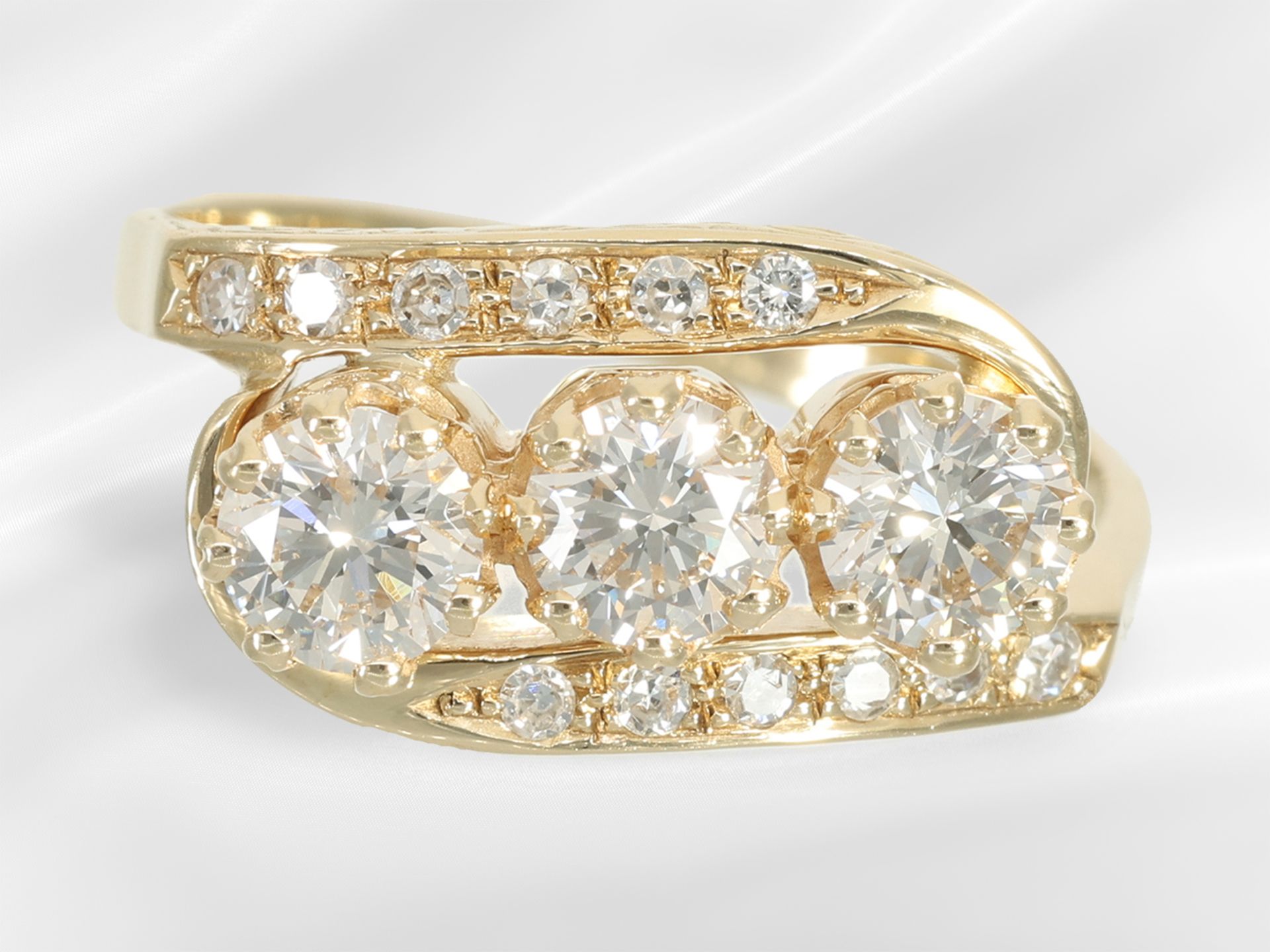 Ring: beautiful ladies' ring with brilliant-cut diamonds, approx. 1ct - Image 2 of 4