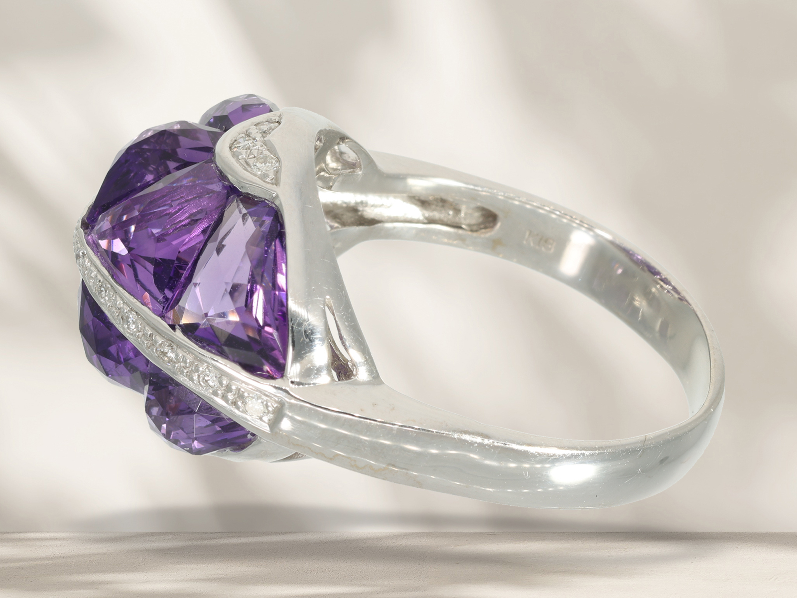 Ring: exceptional designer ring with brilliant-cut diamonds and amethysts, cocktail ring - Image 2 of 7