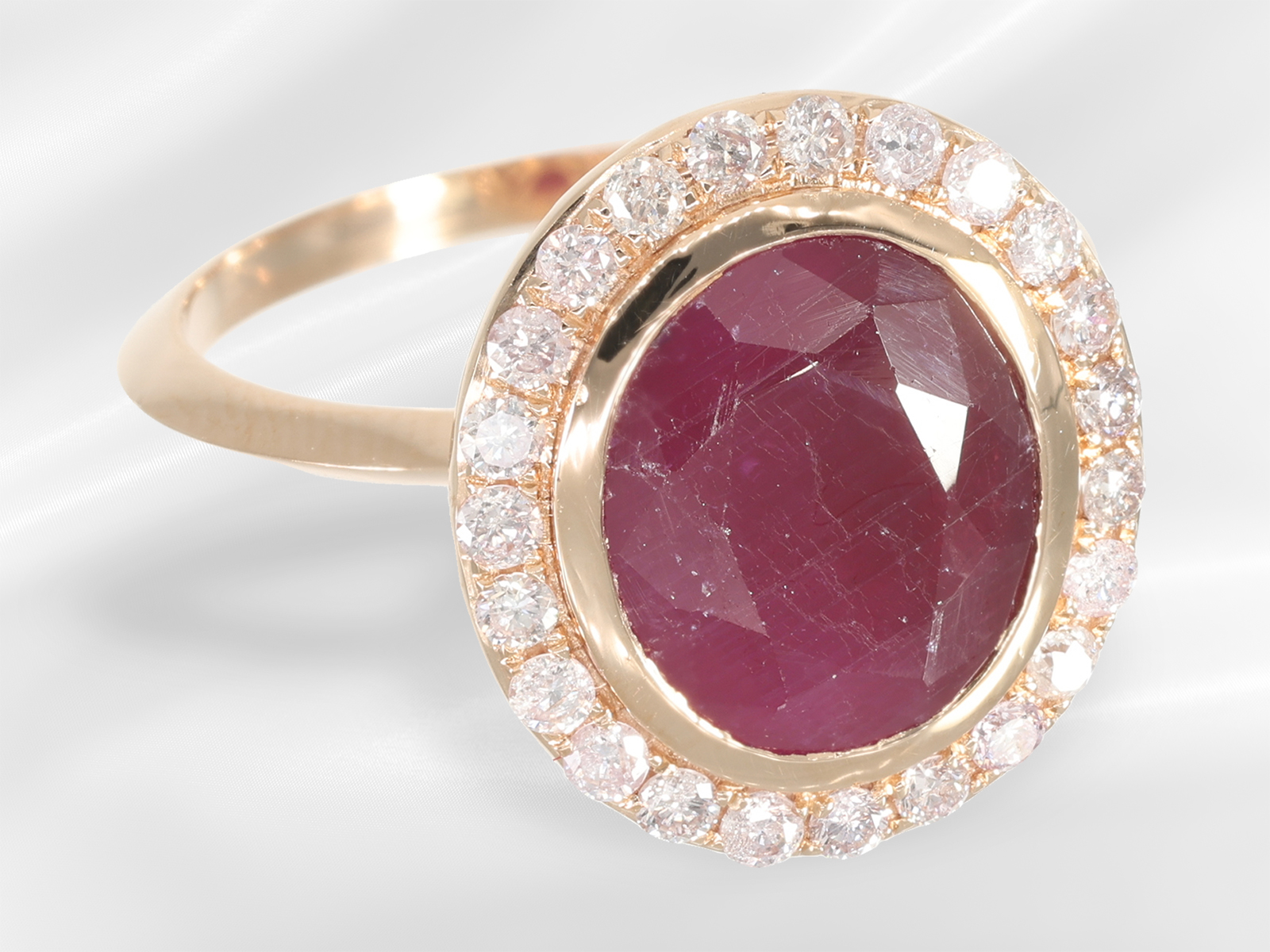 Ring: very fine gold ring with precious ruby of 4.61ct, IGI Expertise 2024 - Image 5 of 6