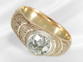 Ring: seltener, antiker Goldschmiedering mit einem schönen Altschliff-Diamanten von ca. 1,35ct