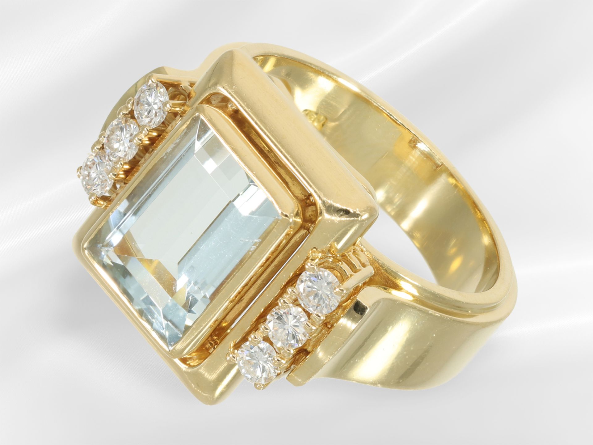 Armband/Ring: sehr hochwertige, moderne Goldschmiedeanfertigung mit feinen Aquamarinen und Brillante - Bild 2 aus 7