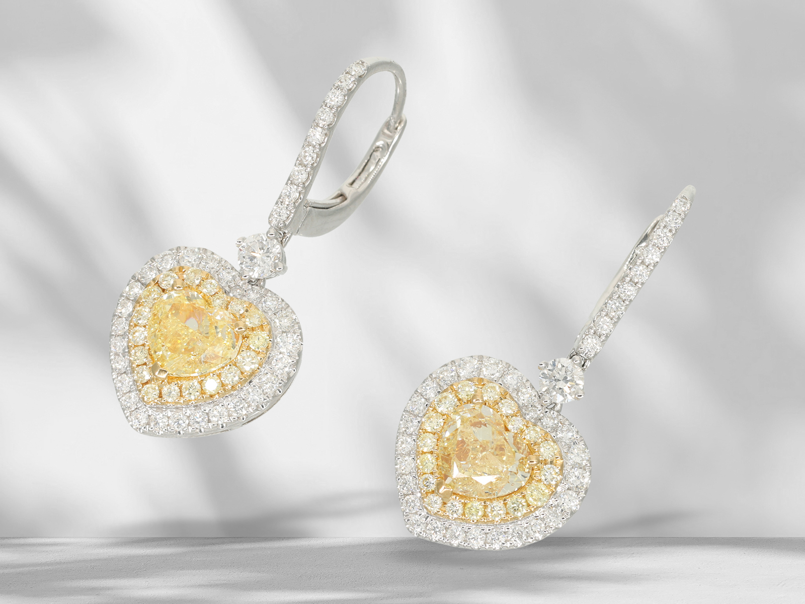 Earrings: High quality earrings set with brilliant-cut diamonds, 2 x 1ct fancy light yellow - Image 7 of 8