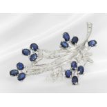 Brooch/pin: very decorative vintage sapphire/diamond flower brooch, 18K white gold