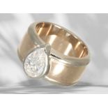 Ring: massiver Diamant-Goldschmiedering in Bicolor, schöner Tropfen-Diamant von ca. 1,4ct