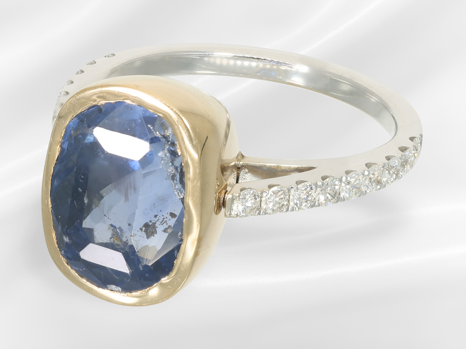 Ring: high-quality brilliant-cut diamond ring with precious sapphire, approx. 6.91ct - Image 4 of 7