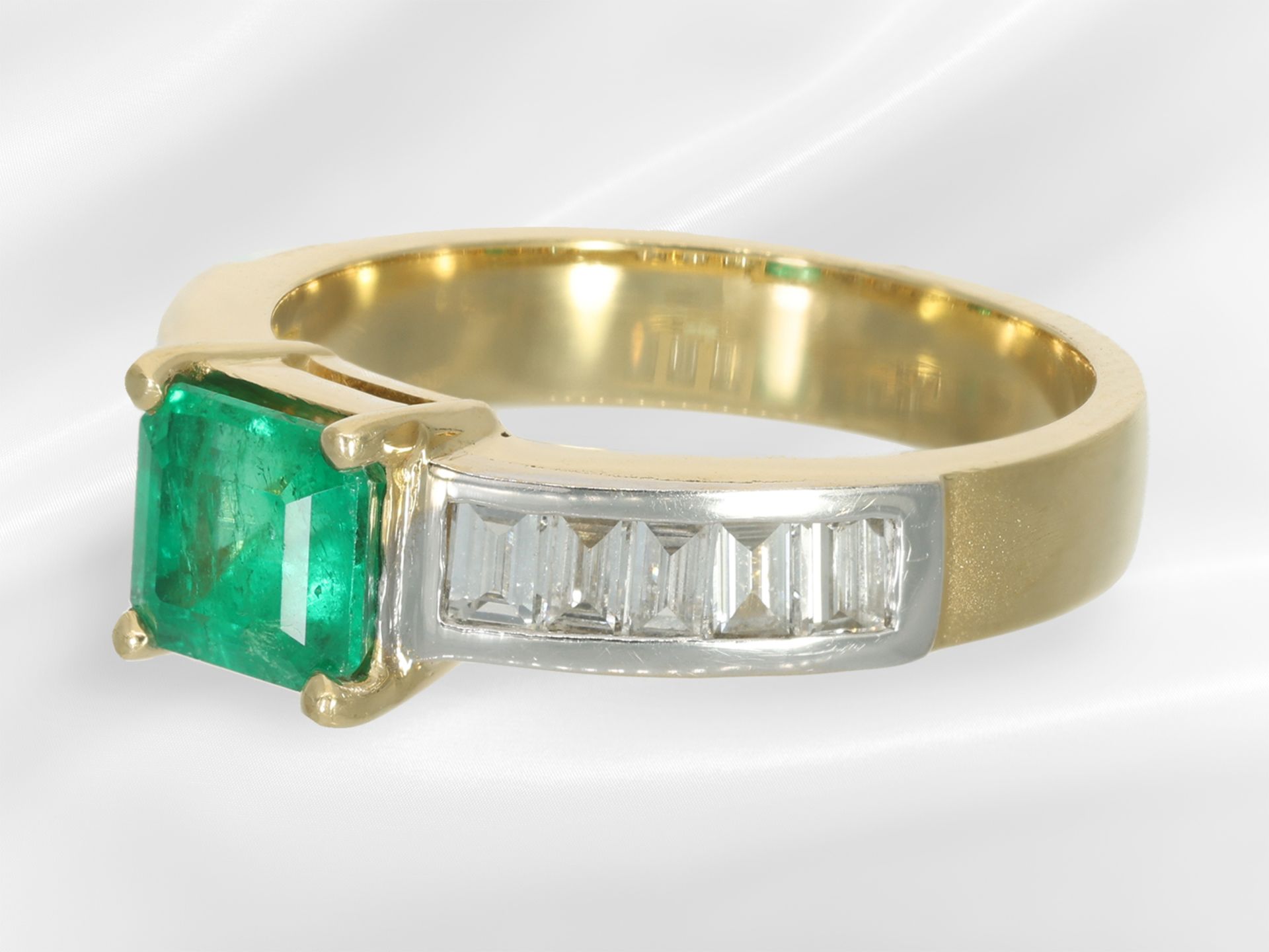 Ring: moderner und solider Smaragd-Diamant-Goldschmiedering, ca. 2,2ct - Bild 5 aus 7