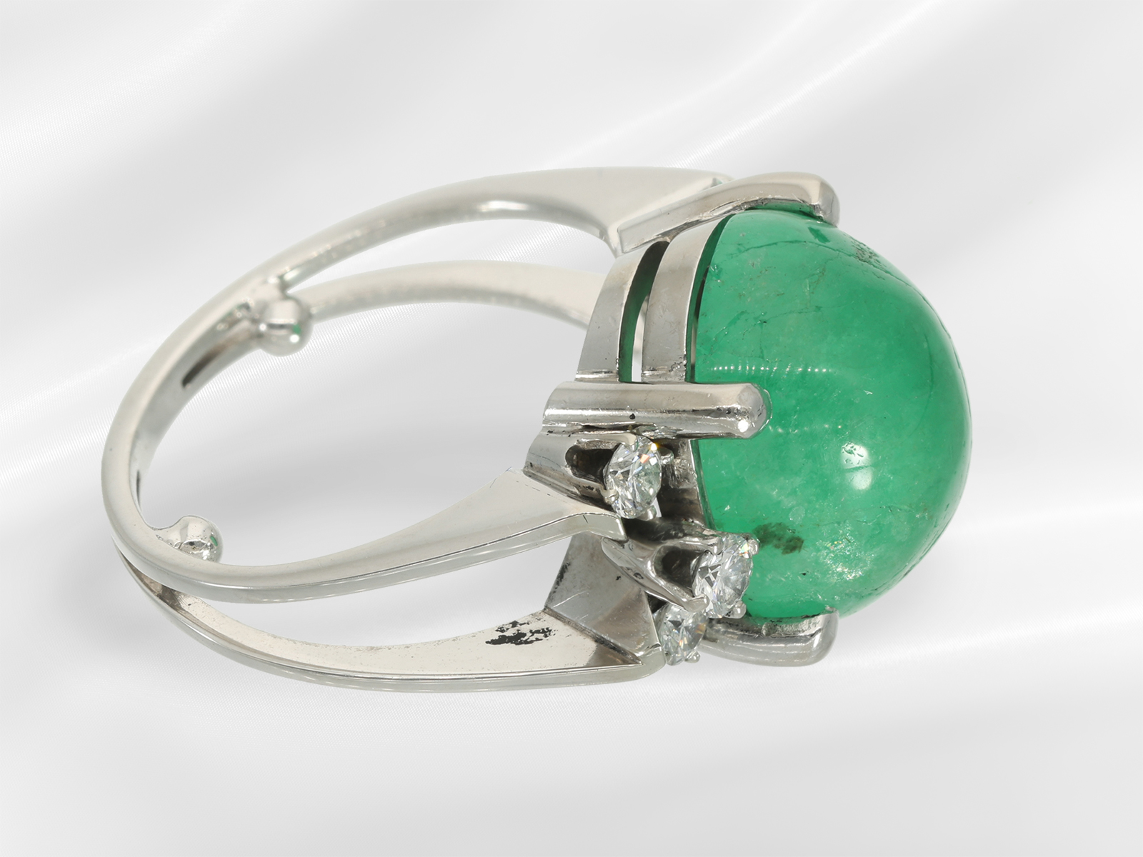 Ring: vintage emerald/brilliant-cut diamond ring by Gübelin with certificate, emerald 8.05ct - Image 4 of 4