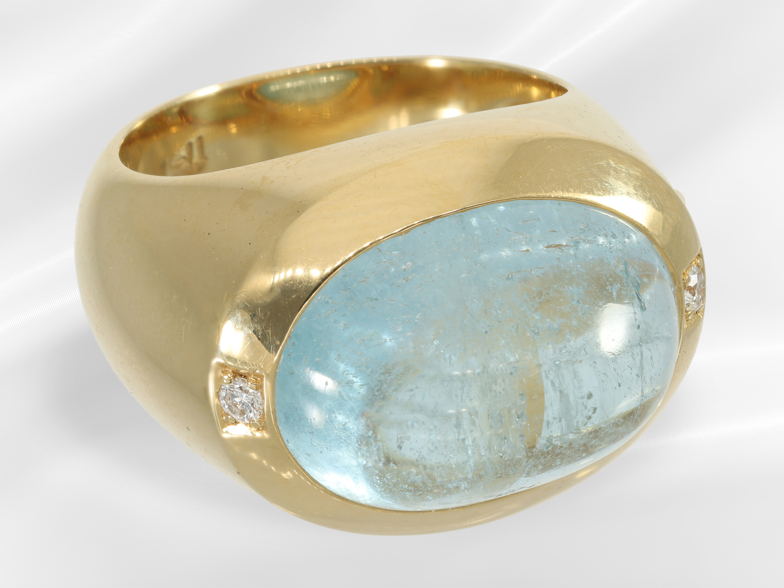 Ring: high-quality modern handwork, 18K gold with large aquamarine cabochon and brilliant-cut diamon - Image 5 of 6