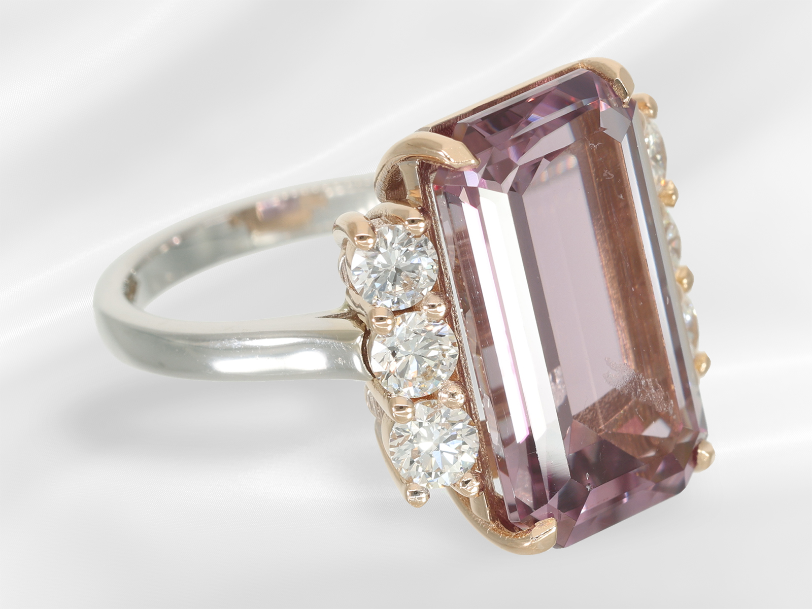 Ring: gold ring with pink diaspore "sultanite" with colour change and fine brilliant-cut diamonds, a - Image 5 of 7