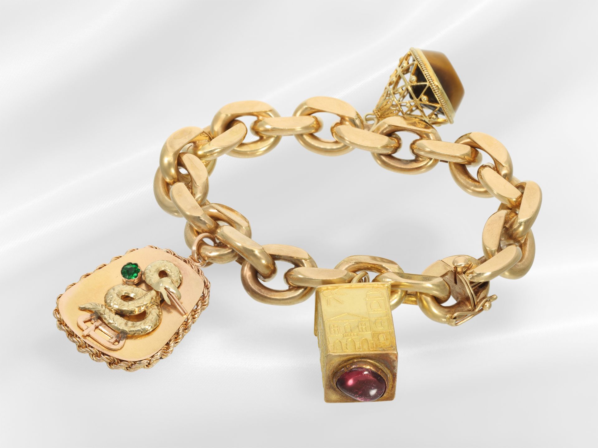 Armband: breites und ausgefallenes vintage Bettlerarmband mit 3 Anhängern, 18K und 14K Gold - Bild 2 aus 4