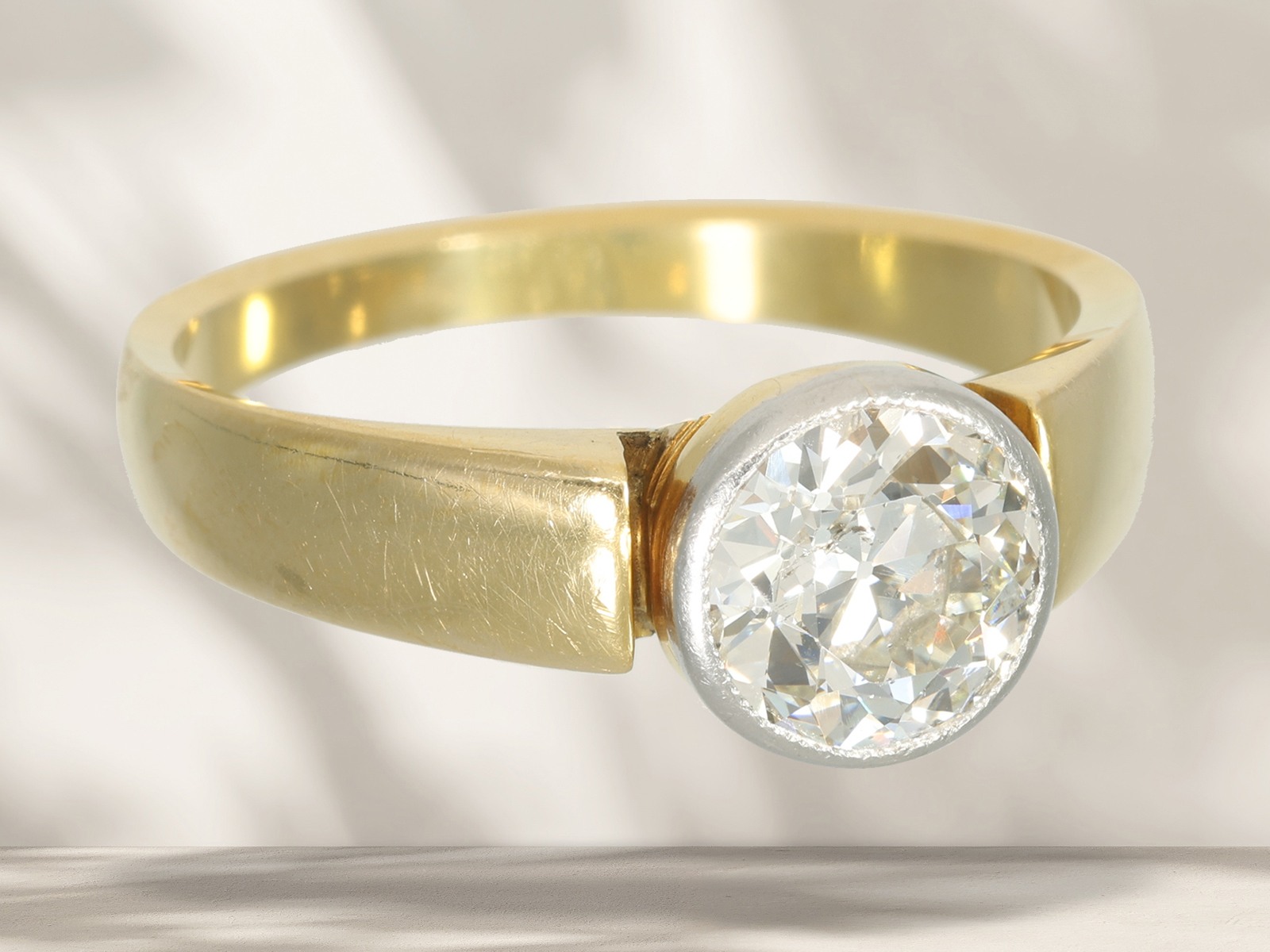 Ring: vintage Solitär-Diamant-Goldschmiedering, Altschliff-Diamant von ca. 1,5ct - Bild 3 aus 4