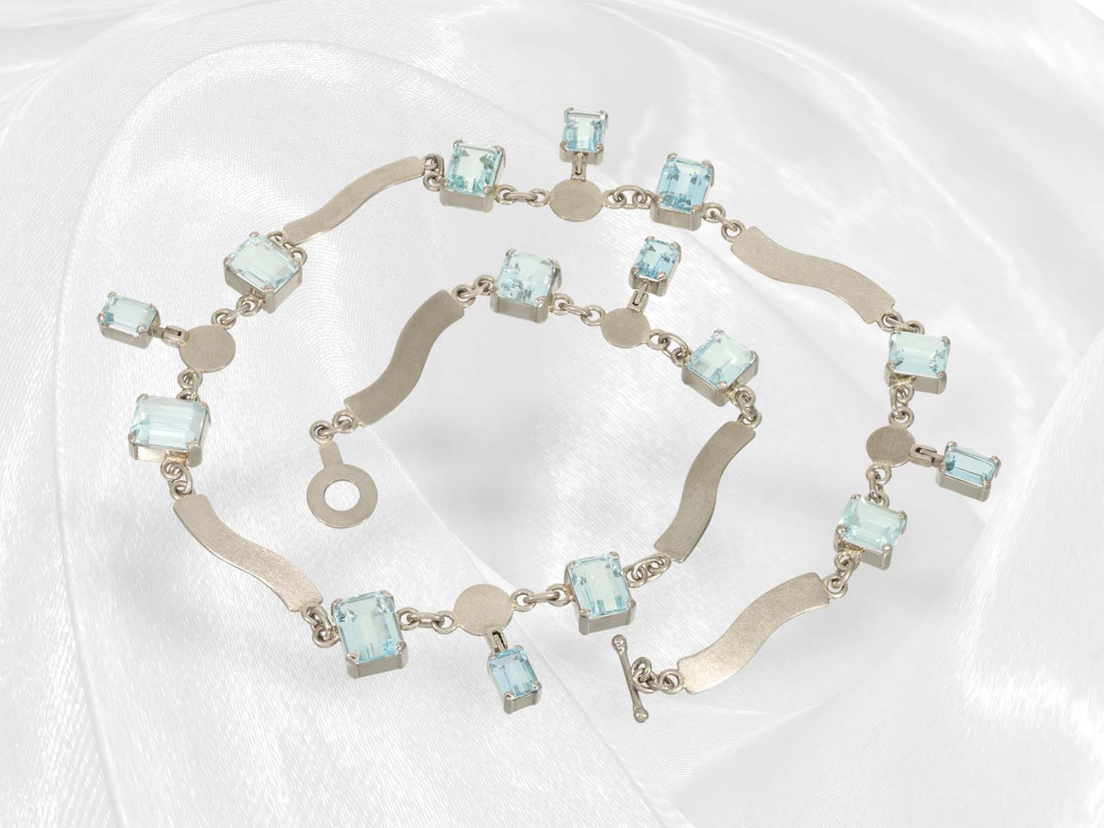 Very decorative, fancy designer necklace with beautiful aquamarines, unique handwork, 18K white gold - Image 2 of 3