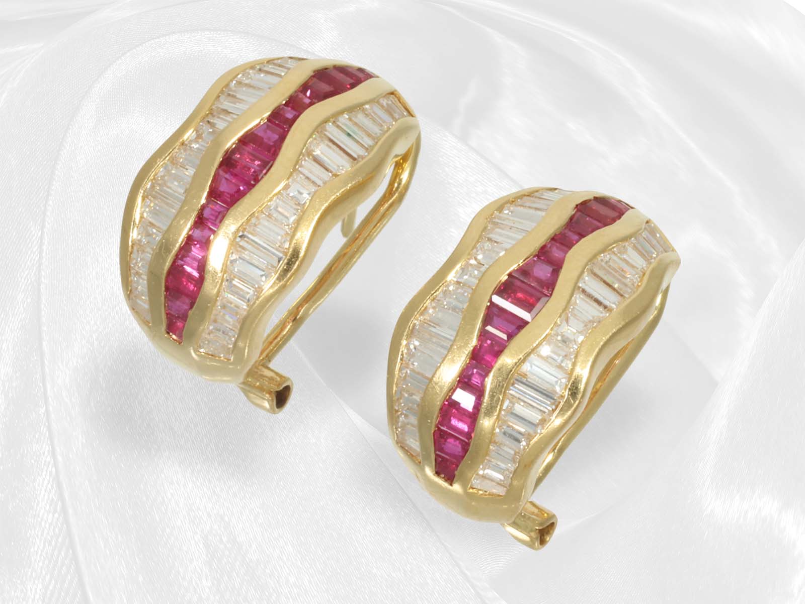 Very beautiful, high-quality ruby/diamond ear studs with matching ladies' ring, designer jewellery a - Image 3 of 9