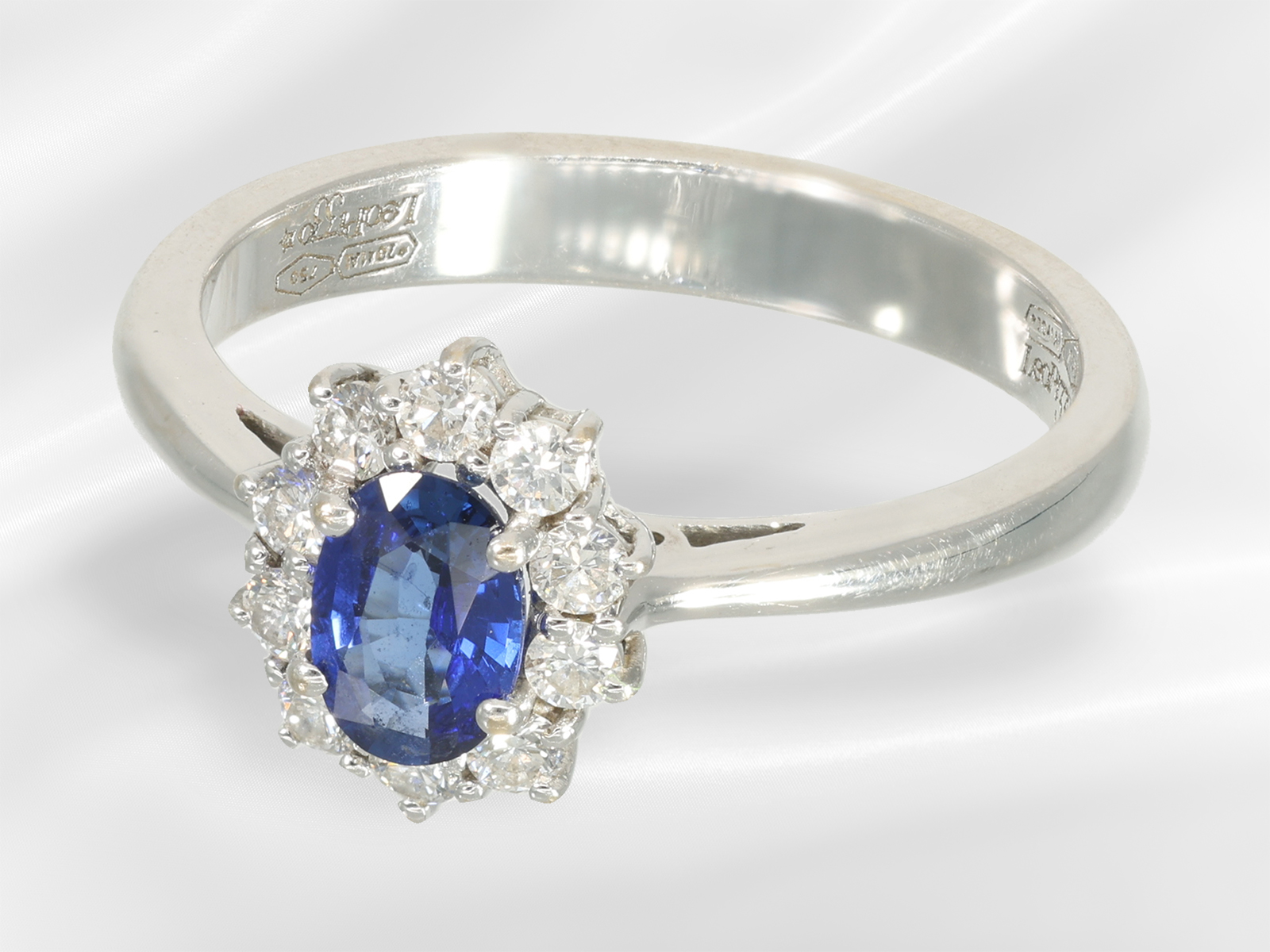 Ring: fine white gold sapphire/brilliant-cut diamond ring, approx. 0.83ct gemstone setting, Leo Pizz - Image 3 of 5
