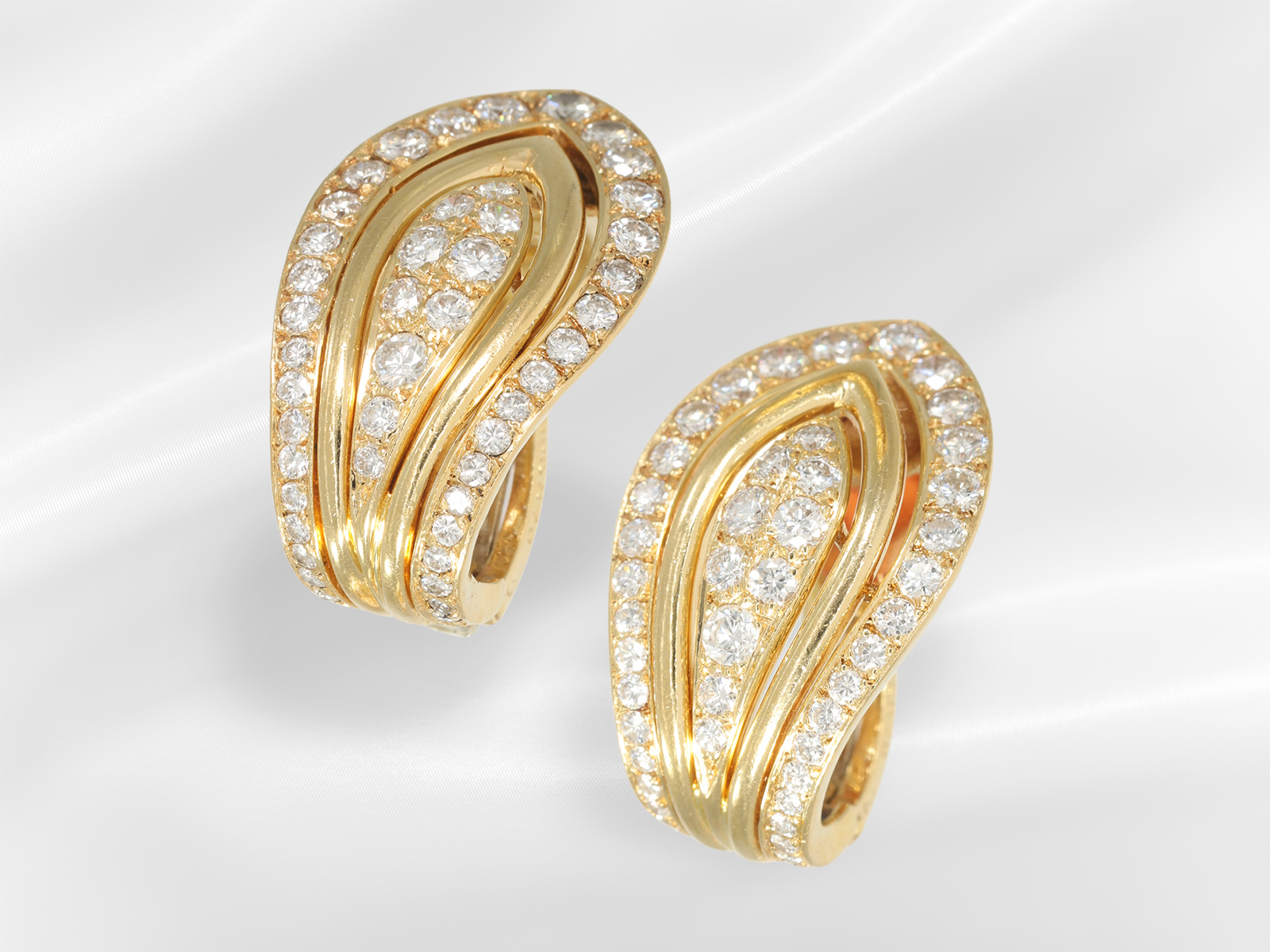 Earrings: high-quality vintage designer brilliant-cut diamond jewellery by Cartier, approx. 1.8ct