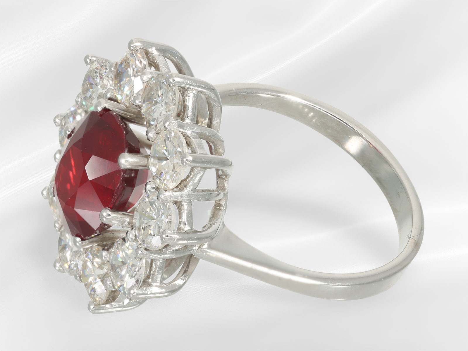 Ring: white gold ruby/brilliant-cut diamond gold ring, precious deep red ruby of 3.15ct, NO-HEAT, GR - Image 8 of 8