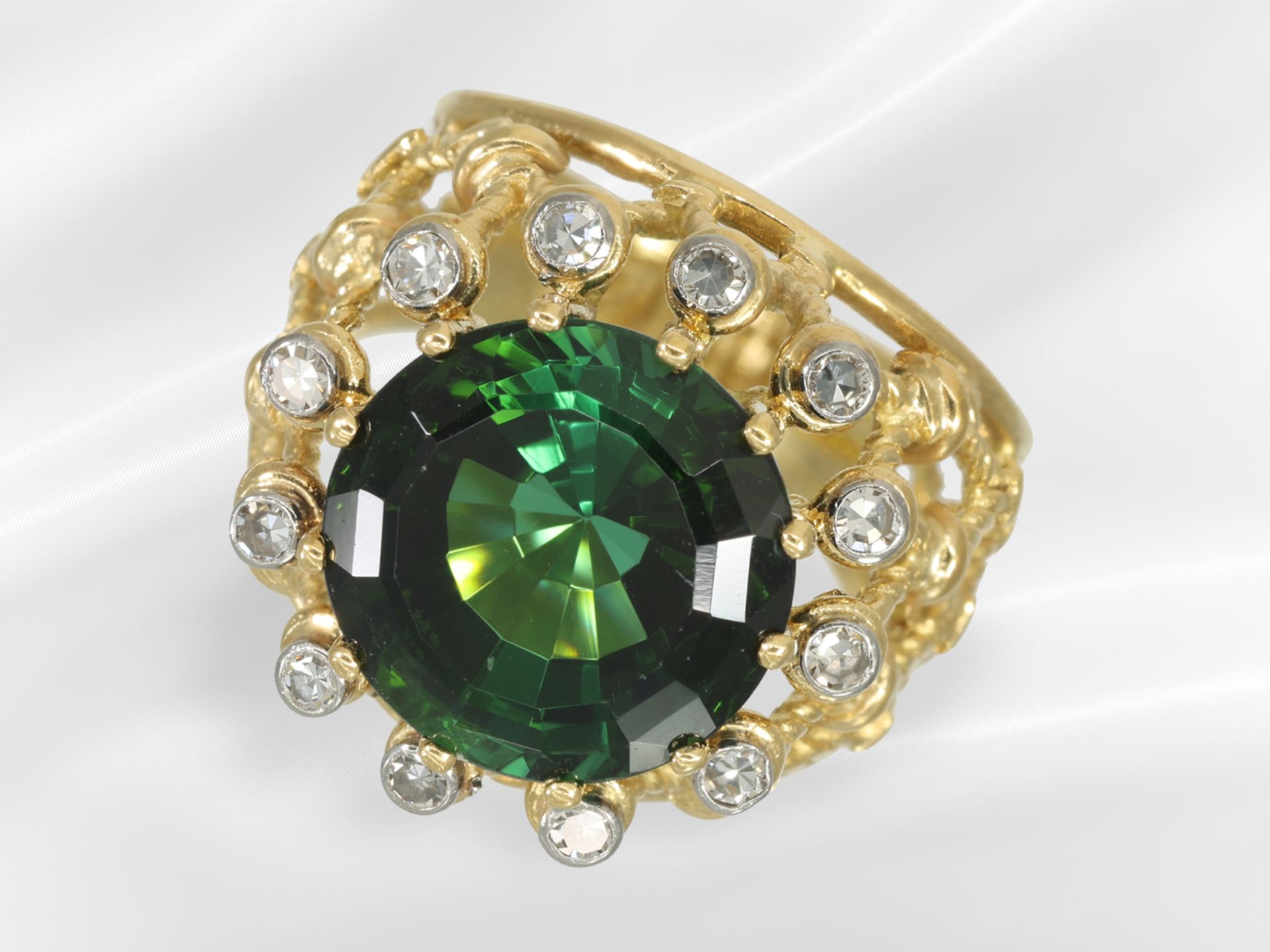 Ring: very decoratively crafted vintage goldsmith ring with a large tourmaline of approx. 7.3ct