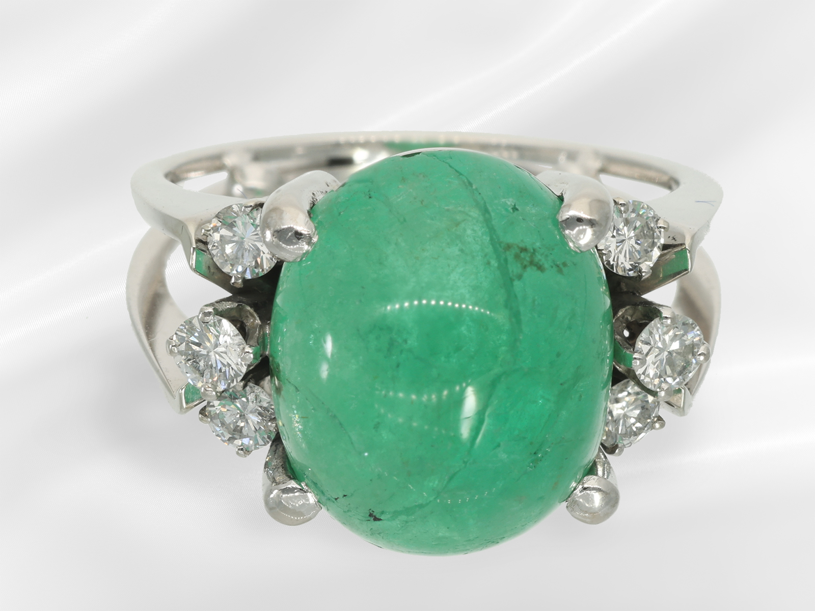 Ring: vintage emerald/brilliant-cut diamond ring by Gübelin with certificate, emerald 8.05ct - Image 2 of 4