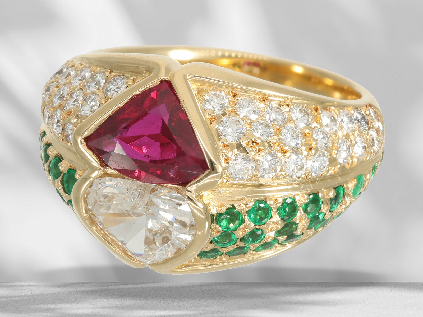 Ring: unique goldsmith's design with very precious stones, ruby, diamond, emerald - Image 3 of 6