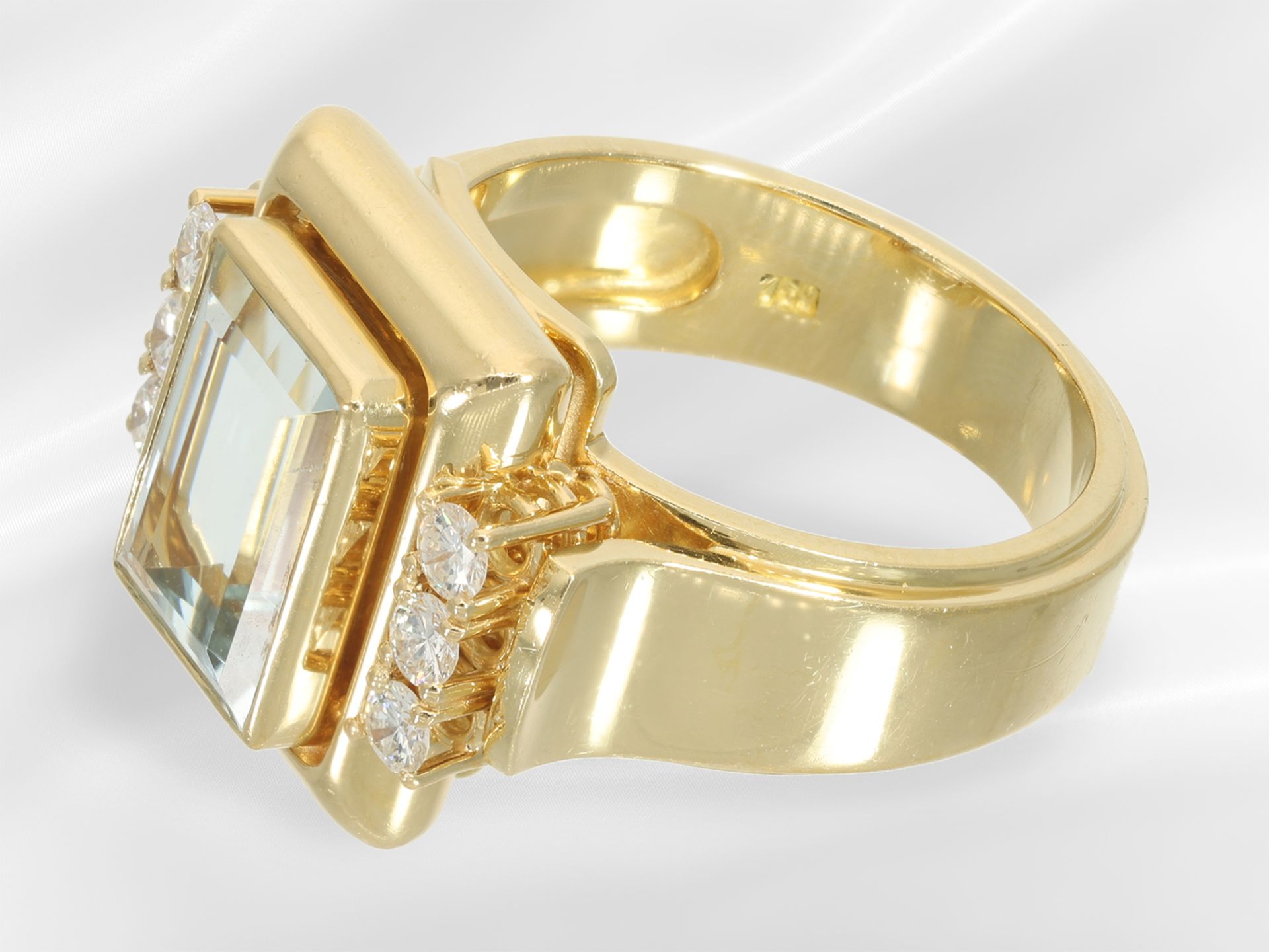 Armband/Ring: sehr hochwertige, moderne Goldschmiedeanfertigung mit feinen Aquamarinen und Brillante - Bild 3 aus 7