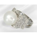 Ring: unusual and interestingly crafted 18k white gold ring with South Sea pearl and diamonds