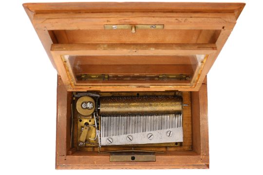 Spieluhr: hölzerne Musikbox mit alpenländischer Malerei, Schubert und Strauß, 4 Lieder, um 1900 - Bild 5 aus 5