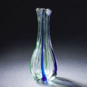 Vase mit grünen und blauen Bändern. Wohl Murano.