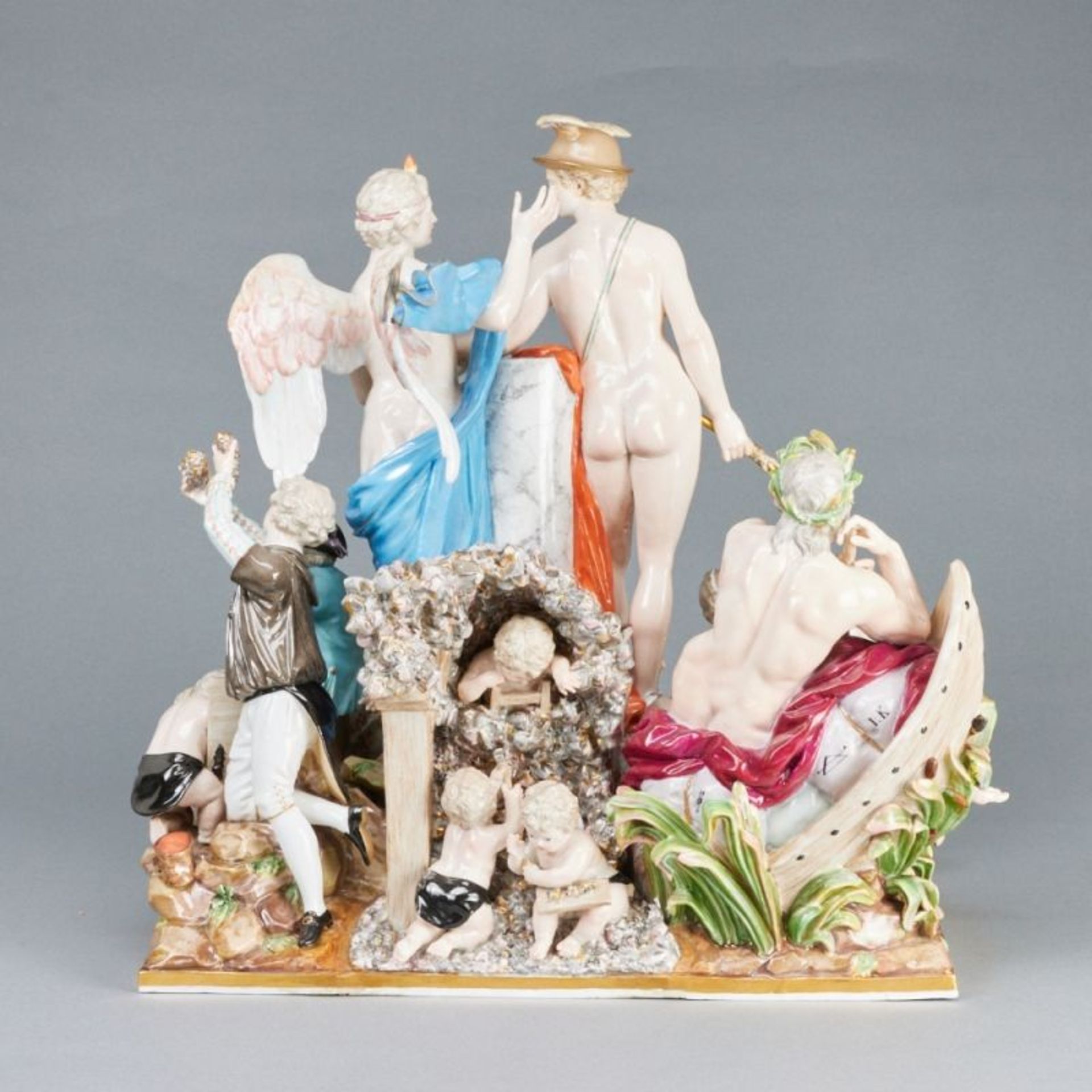 Außergewöhnliche Figurengruppe als Allegorie - Der Handel. Meissen um 1850. - Bild 4 aus 4