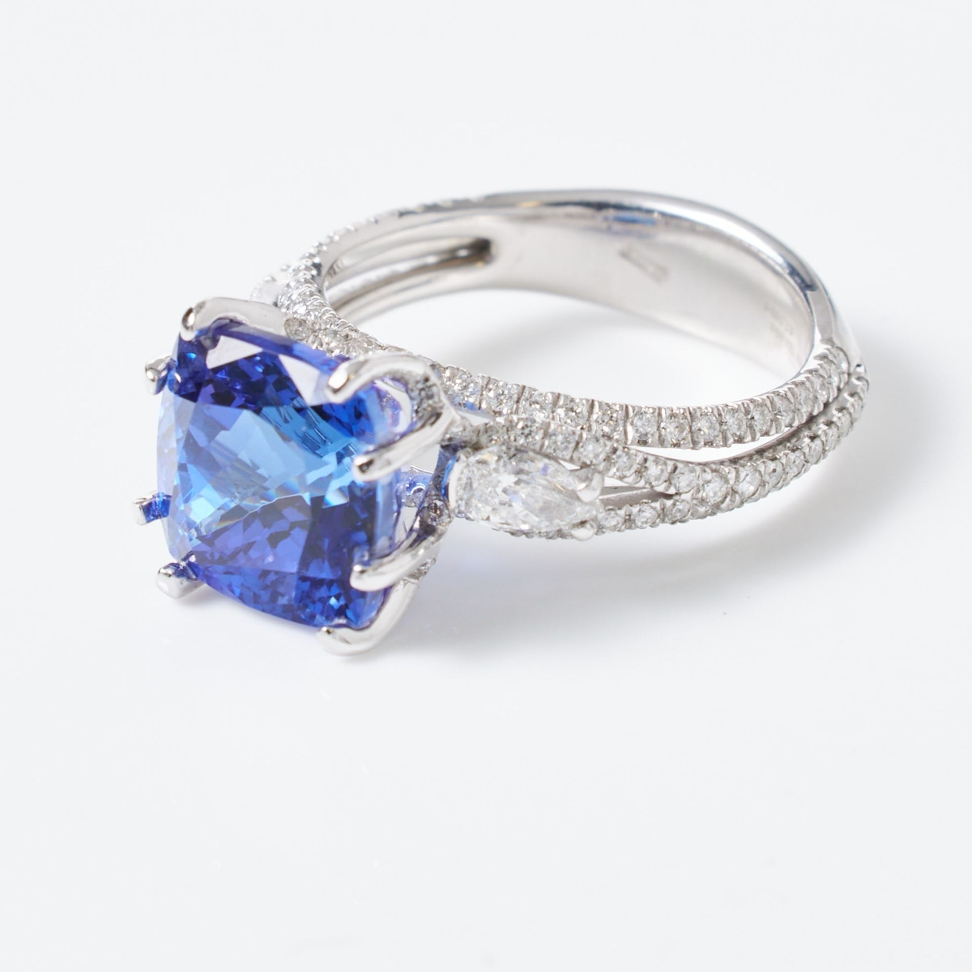 Eleganter Tansanit-Diamant-Ring - Bild 2 aus 2