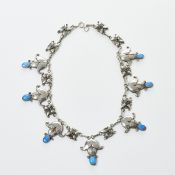 Seltenes GEORG JENSEN-Collier mit Blüten und Opalen