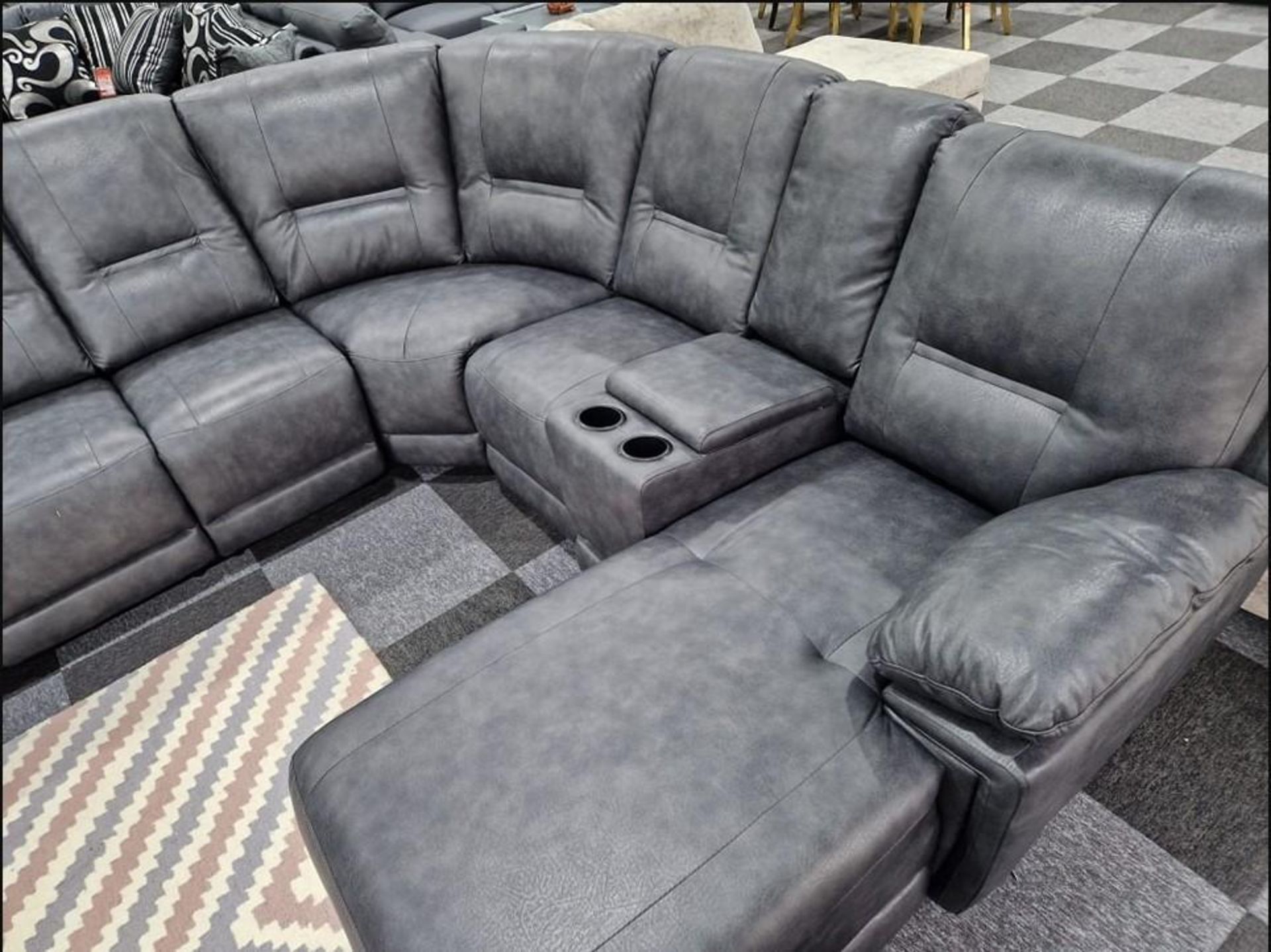 BRAND NEW & BOXED Sara electric reclining leather corner chaise sofa in Elephant Grey. - Image 4 of 4