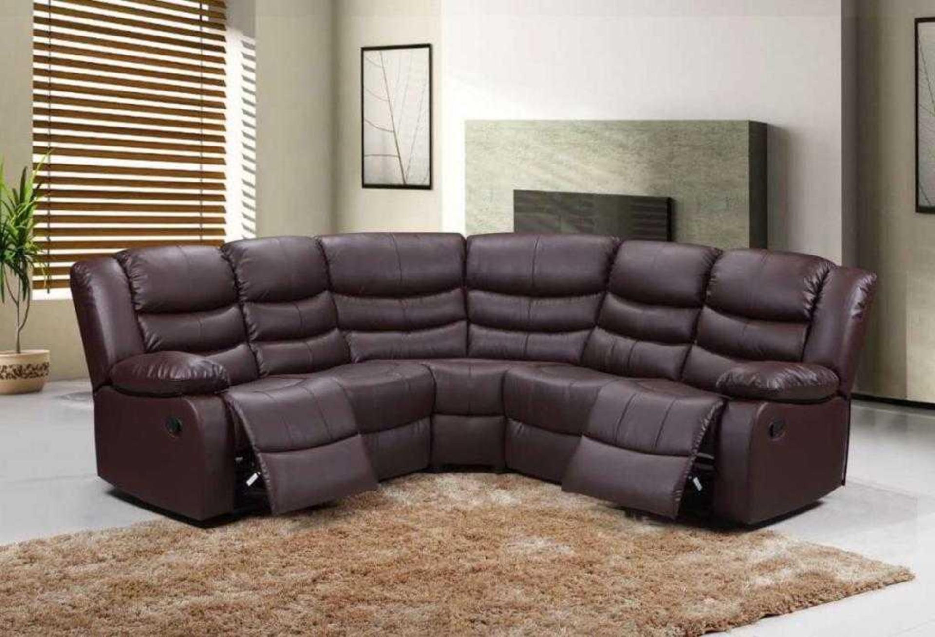 BRAND NEW & BOXED Malaga manual reclining leather corner sofa. RRP: £1,899