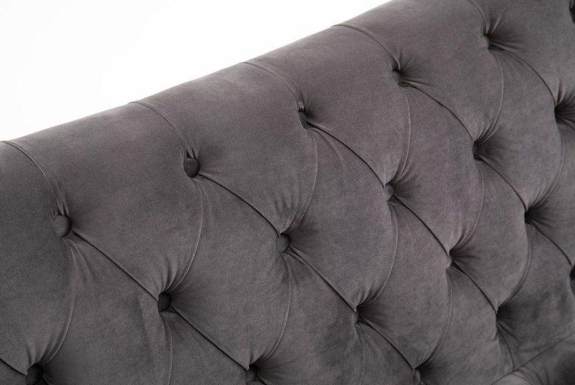 BRAND NEW & BOXED Dior Chesterfield 2 seater sofa. RRP: £799 - Image 5 of 6