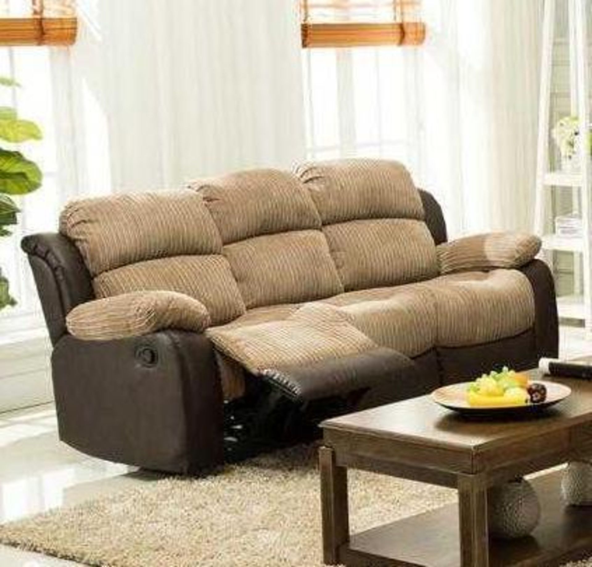 BRAND NEW & BOXED California 3 seater manual recliner sofa. RRP:£949