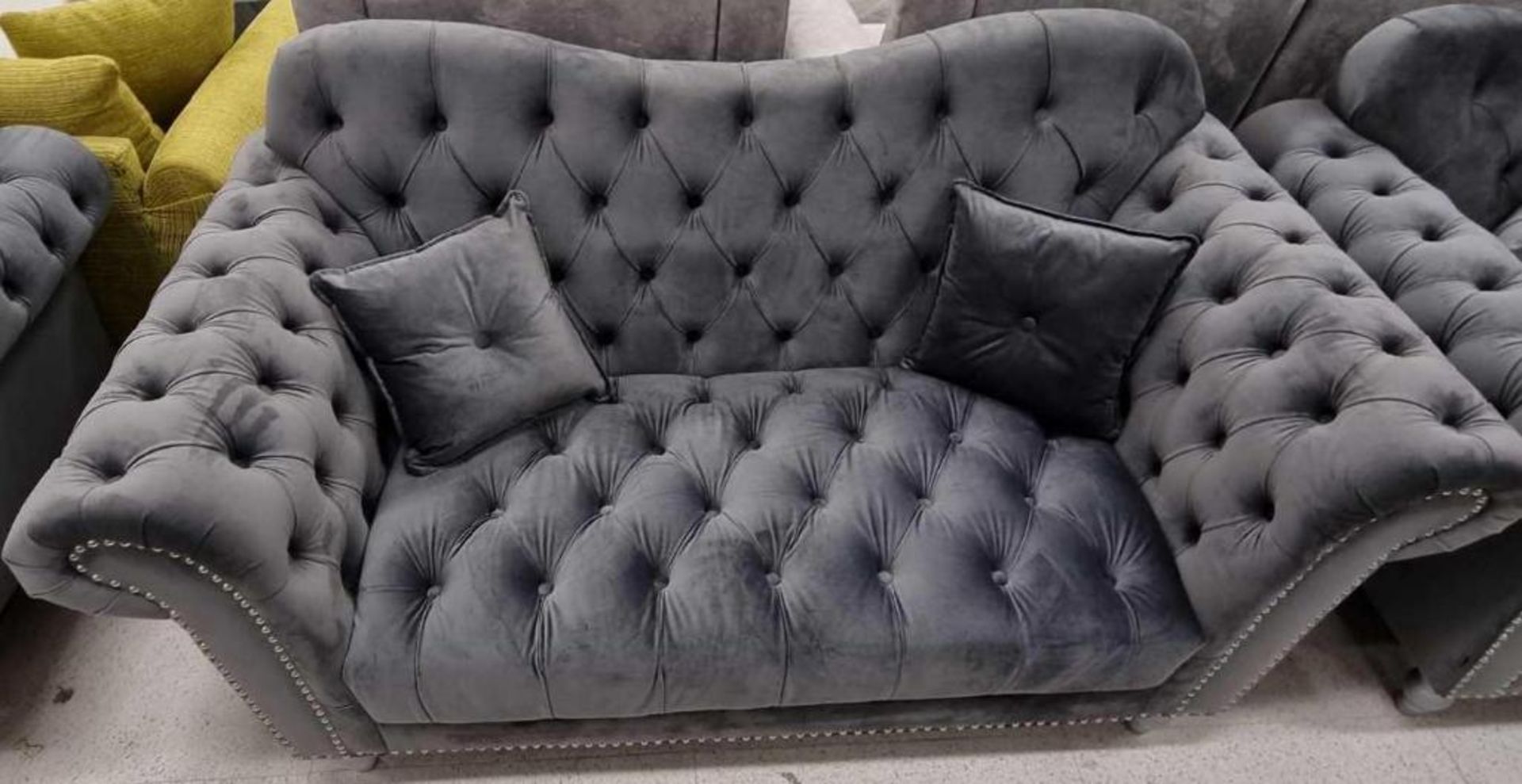 BRAND NEW & BOXED Dior Chesterfield 2 seater sofa. RRP: £799 - Image 2 of 6