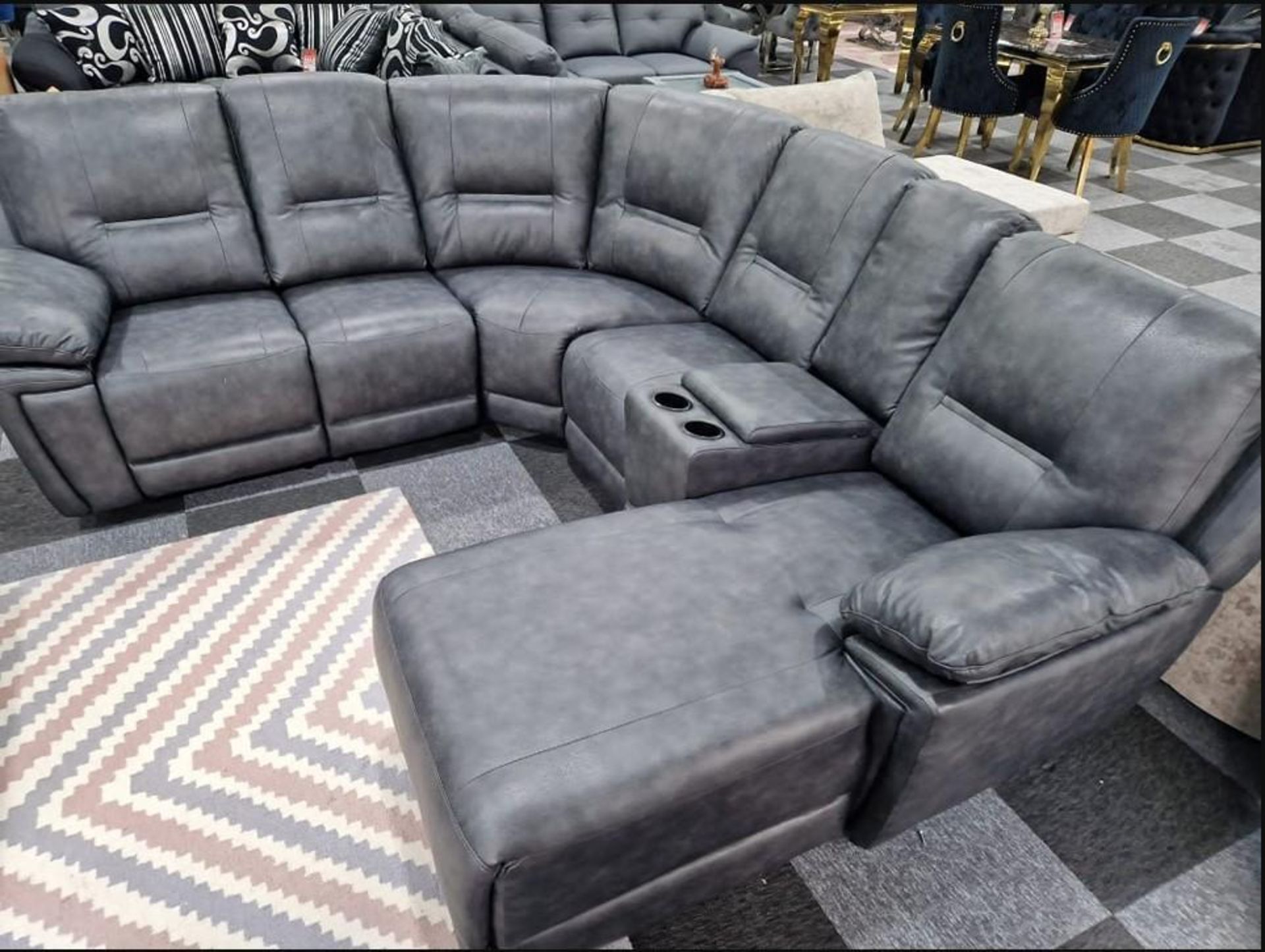 BRAND NEW & BOXED Sara electric reclining leather corner chaise sofa in Elephant Grey. - Image 2 of 4