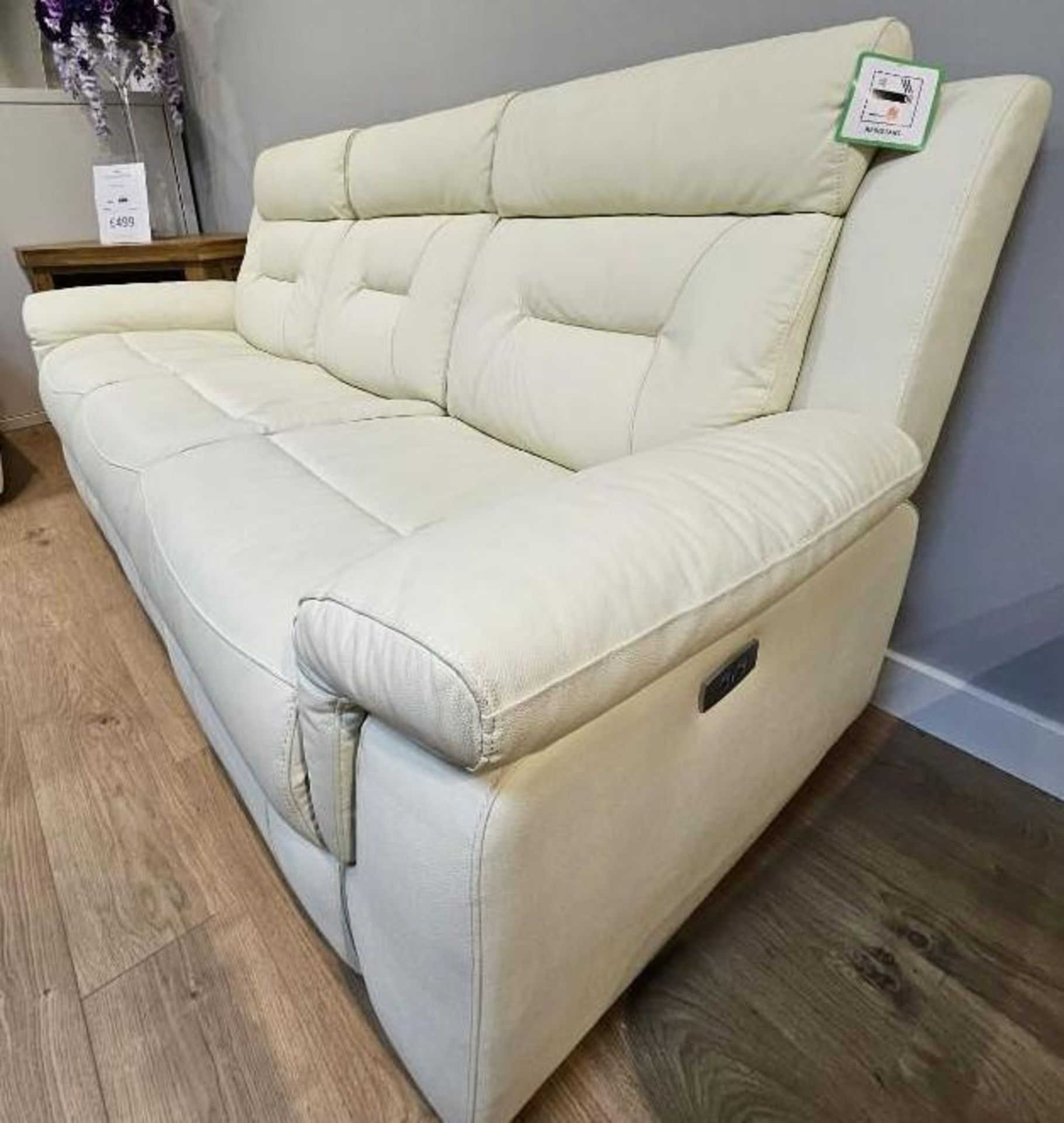 *BRAND NEW* Milan 3 seather leather electric recliner with usb charging ports suite in Ivory. - Image 3 of 3