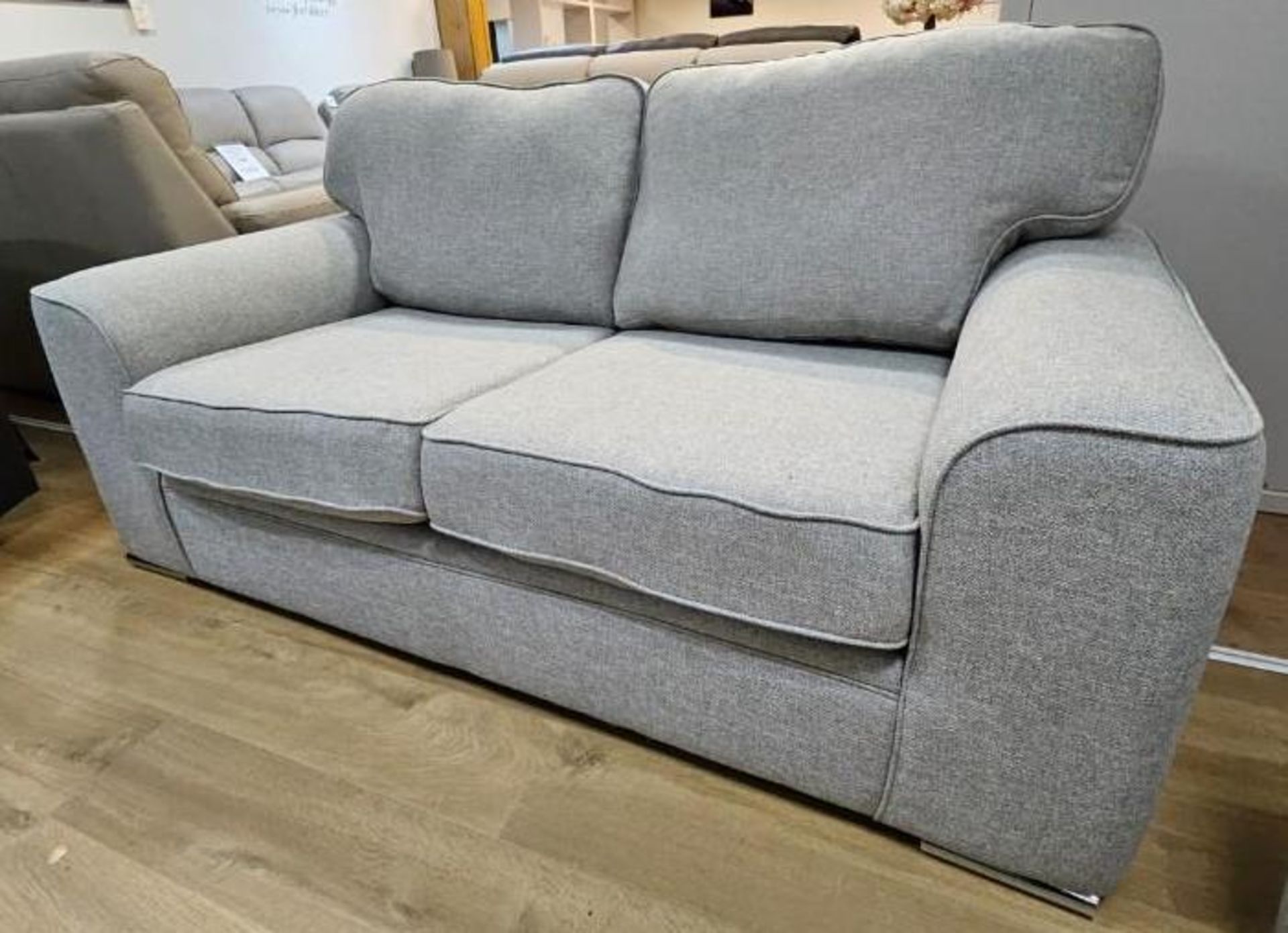 *BRAND NEW* Metro 3 + 2 seater sofa in grey. - Image 4 of 5