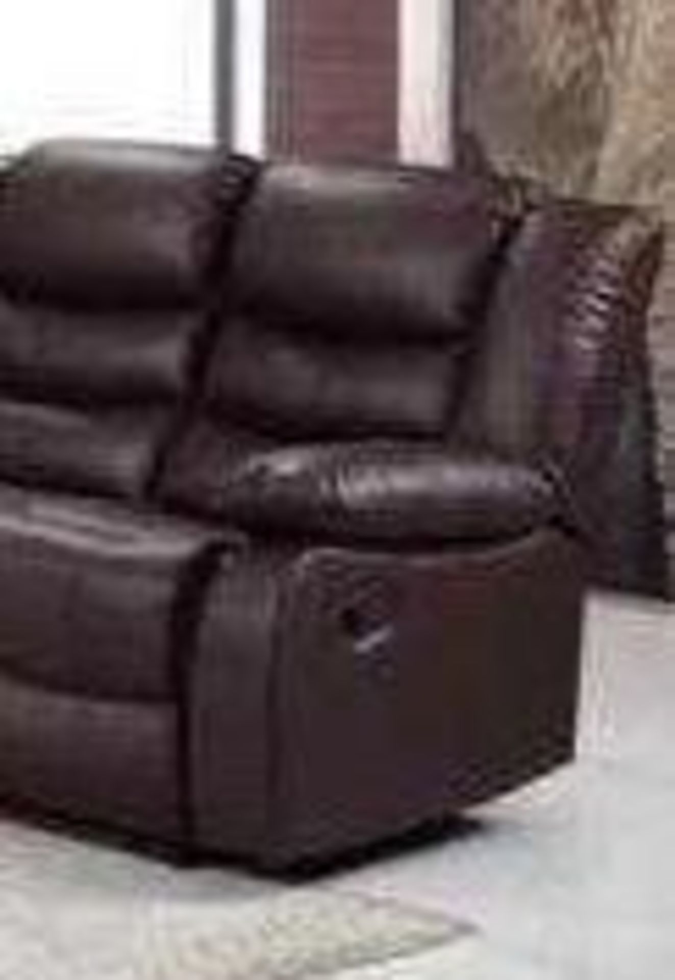 BRAND NEW & BOXED Malaga leather 2 seater manual recliner sofa. RRP: £749 - Image 2 of 2
