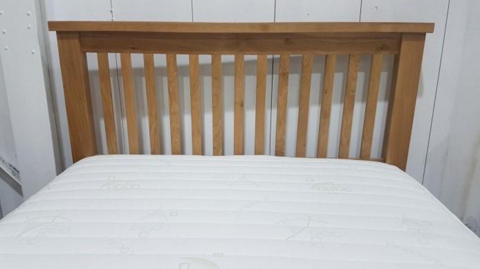 BRAND NEW & BOXED Devon oak Kingsize Bed - Image 2 of 2