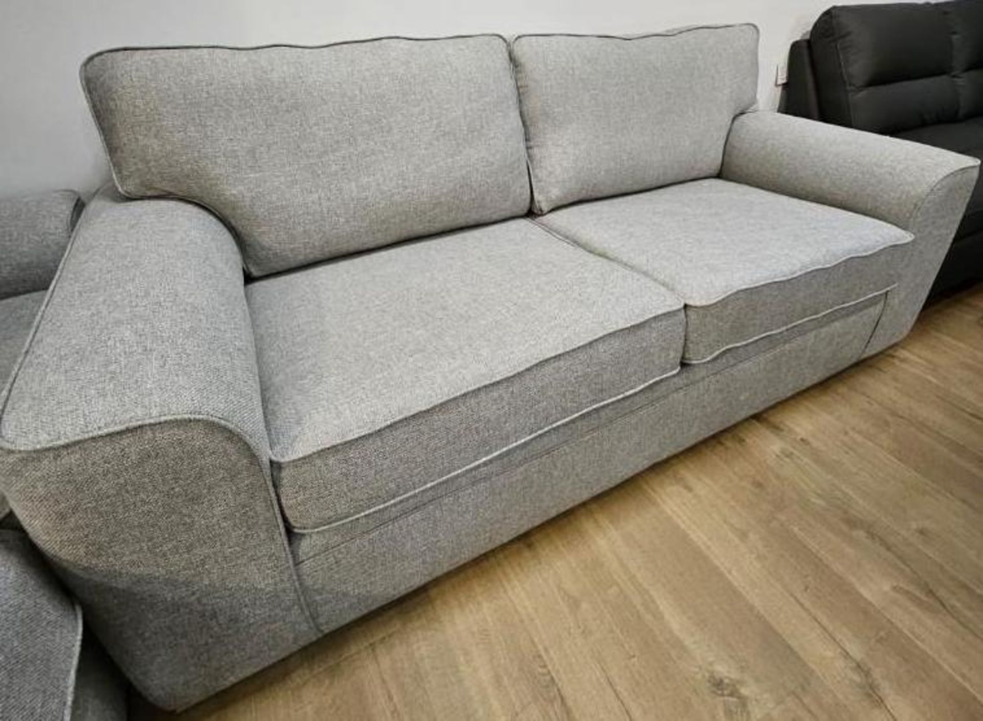*BRAND NEW* Metro 3 + 2 seater sofa in grey. - Image 2 of 5
