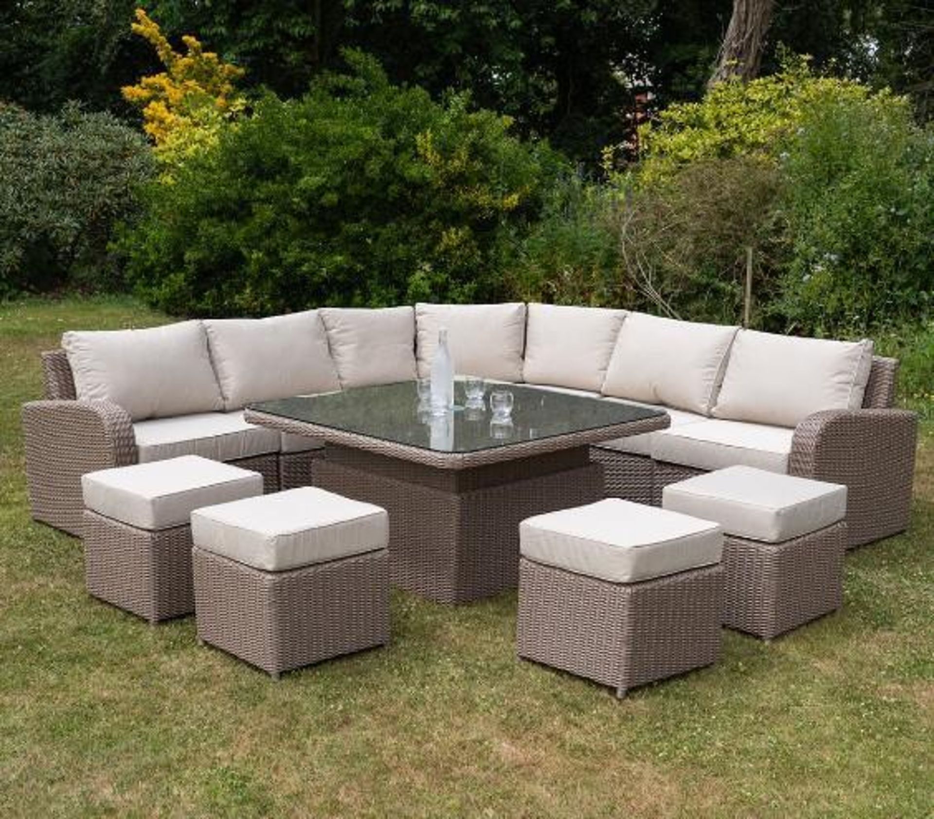 *BRAND NEW* 9 Seater Outdoor Rise and Fall Table Dining Set in Natural. RRP:£2,698 - Image 9 of 14