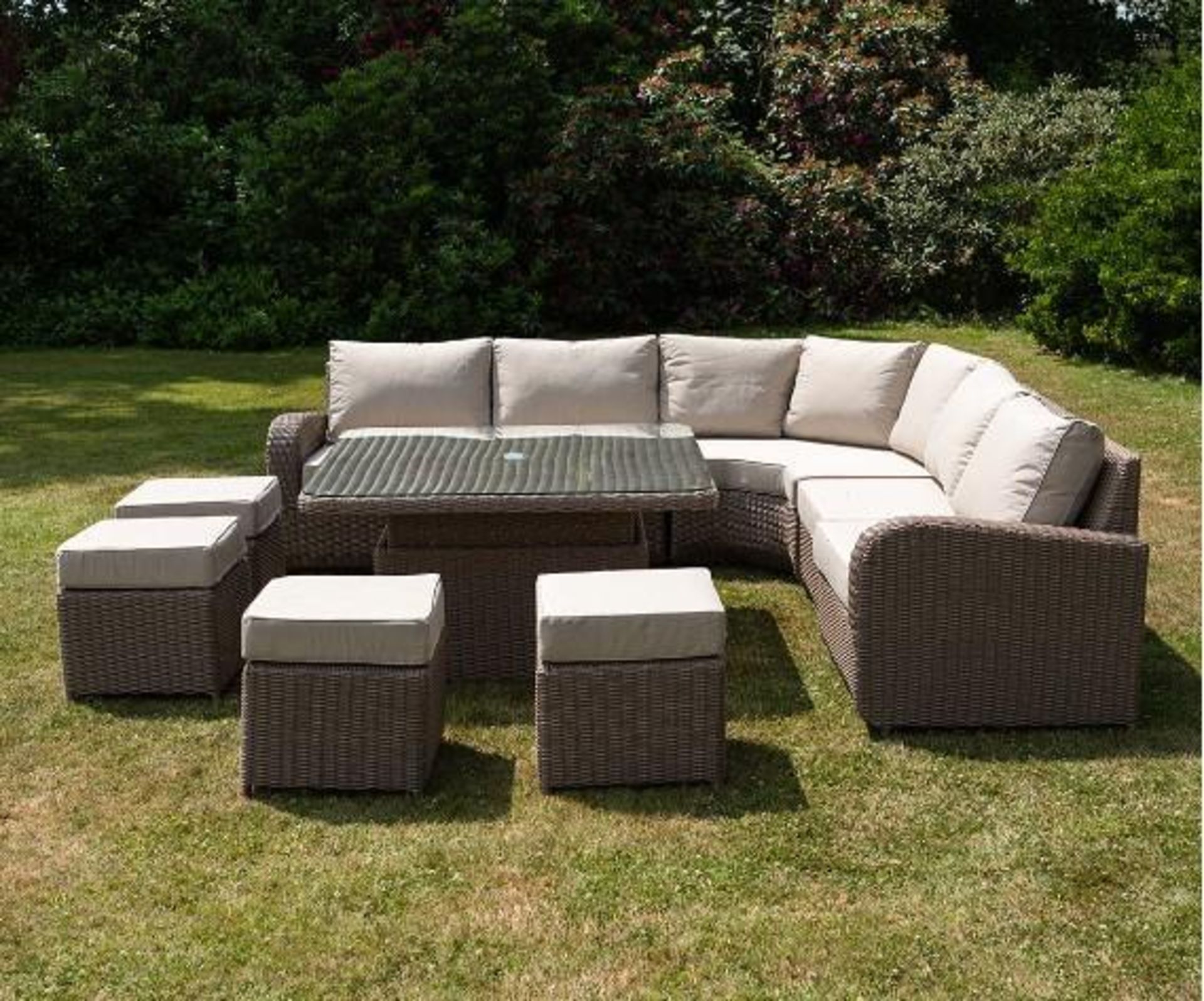 *BRAND NEW* 9 Seater Outdoor Rise and Fall Table Dining Set in Natural. RRP:£2,698 - Image 3 of 14