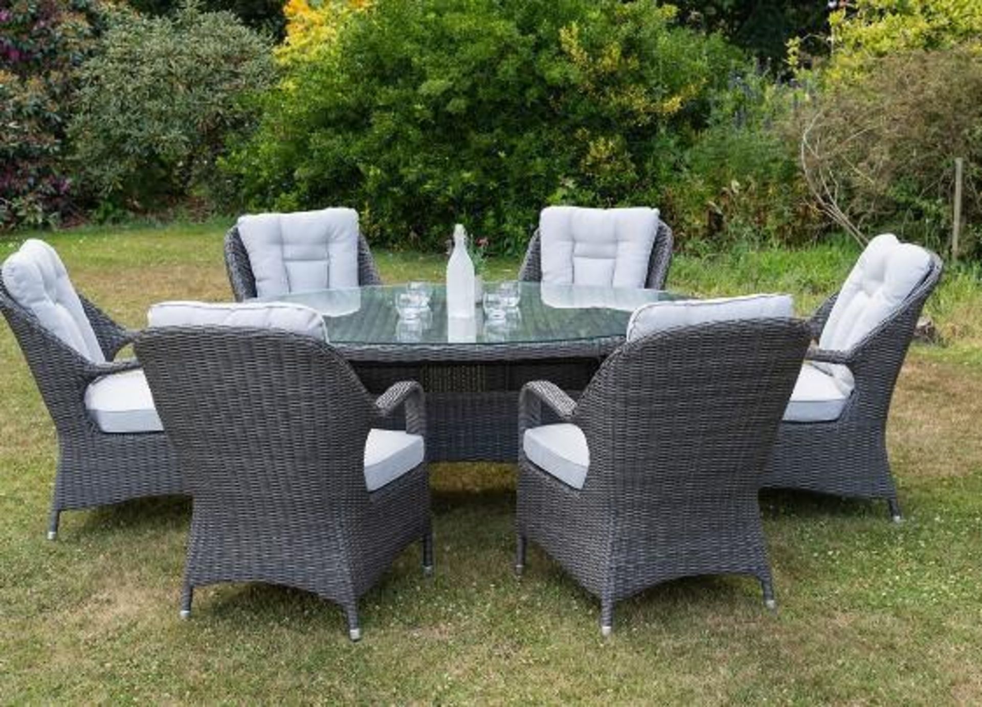 *BRAND NEW & BOXED* 6 Seater Oval Outdoor Dining Set in Grey. RRP£1,699.00 - Image 2 of 10