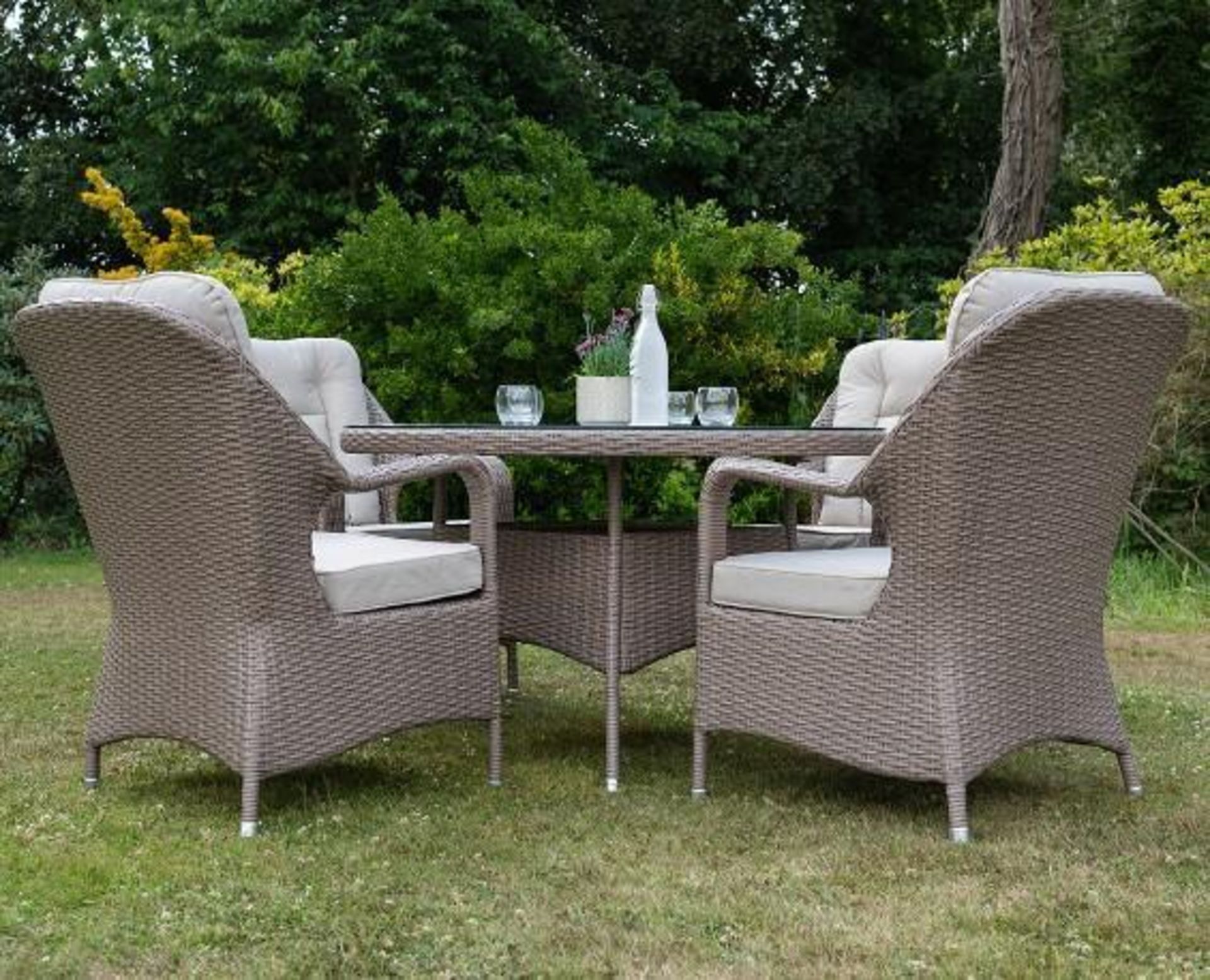 *BRAND NEW & BOXED* 4 Seater Outdoor Rattan Round Table Dining Set in Natural. RRP:£998.00 - Image 10 of 10