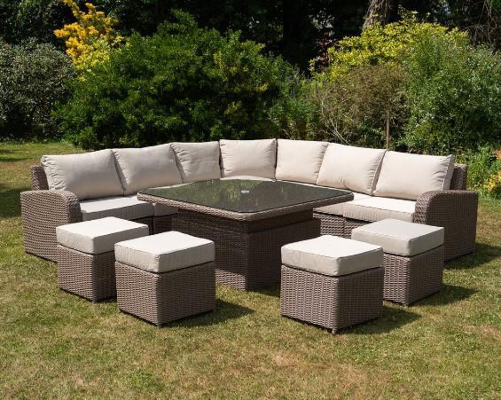 *BRAND NEW* 9 Seater Outdoor Rise and Fall Table Dining Set in Natural. RRP:£2,698 - Image 2 of 14