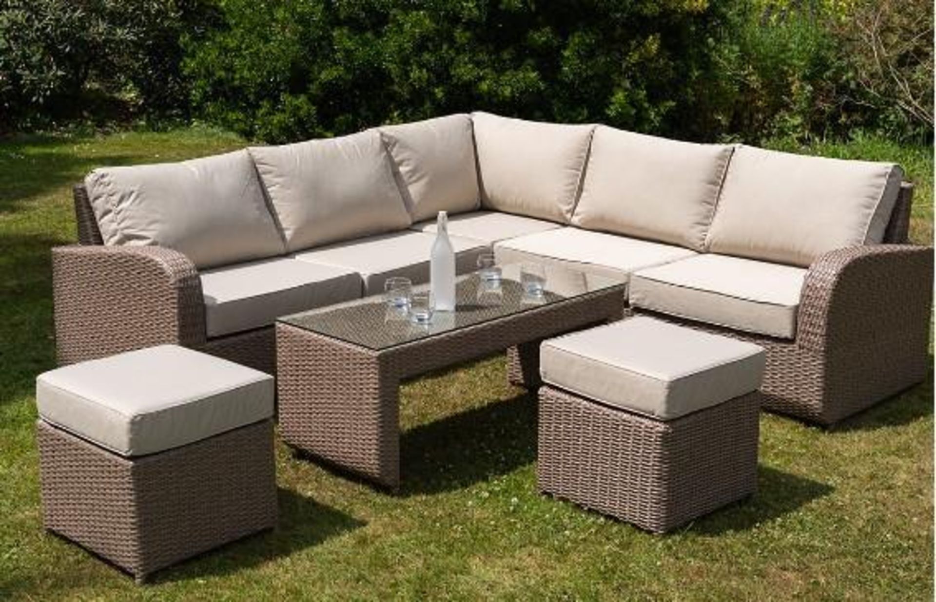 *BRAND NEW* 7 Seater Corner Group With Coffee Table in Natural. RRP: £1,599