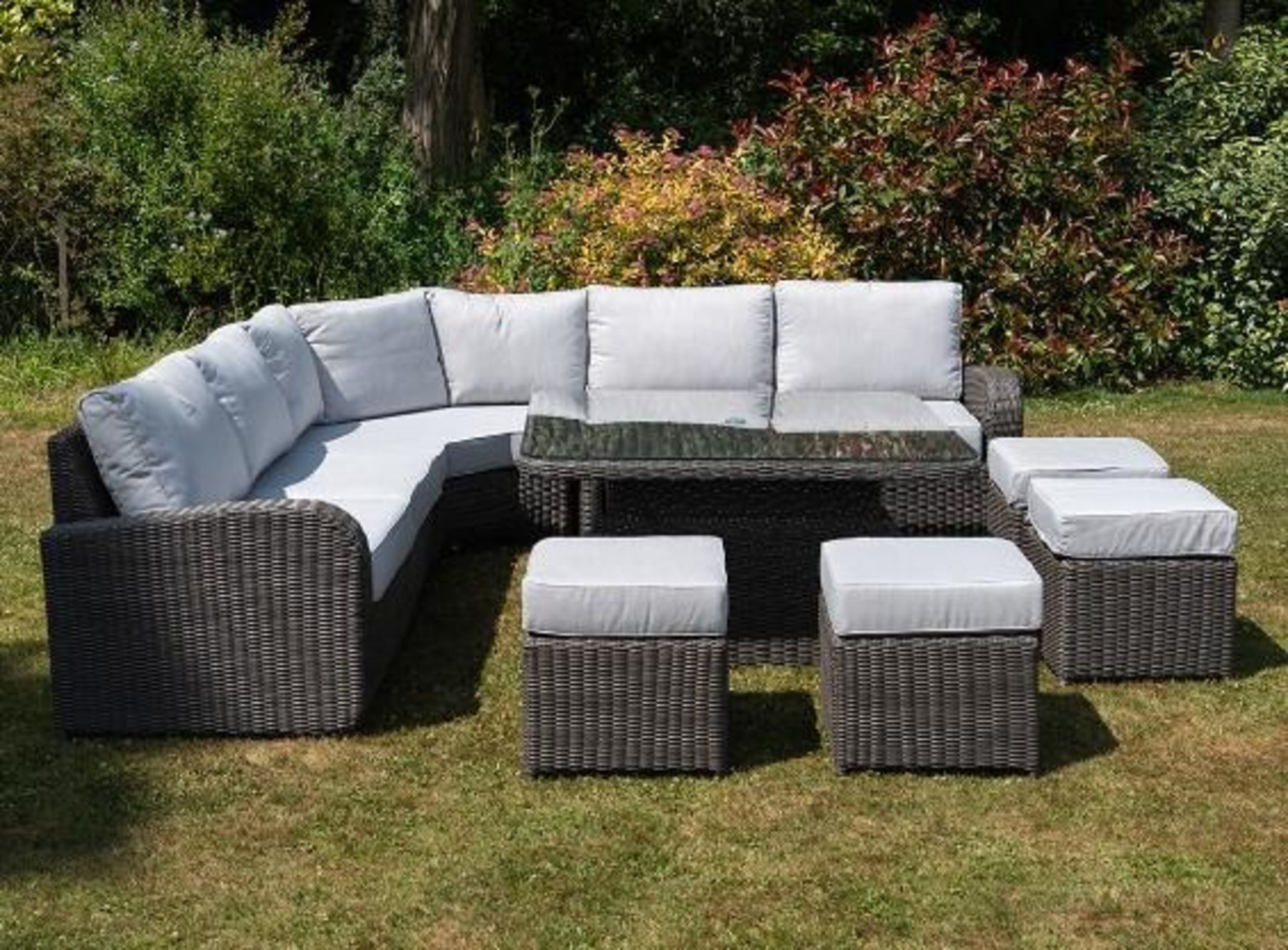 *BRAND NEW* 9 Seater Outdoor Rise and Fall Table Dining Set in Grey. RRP:£2,698 - Image 5 of 18