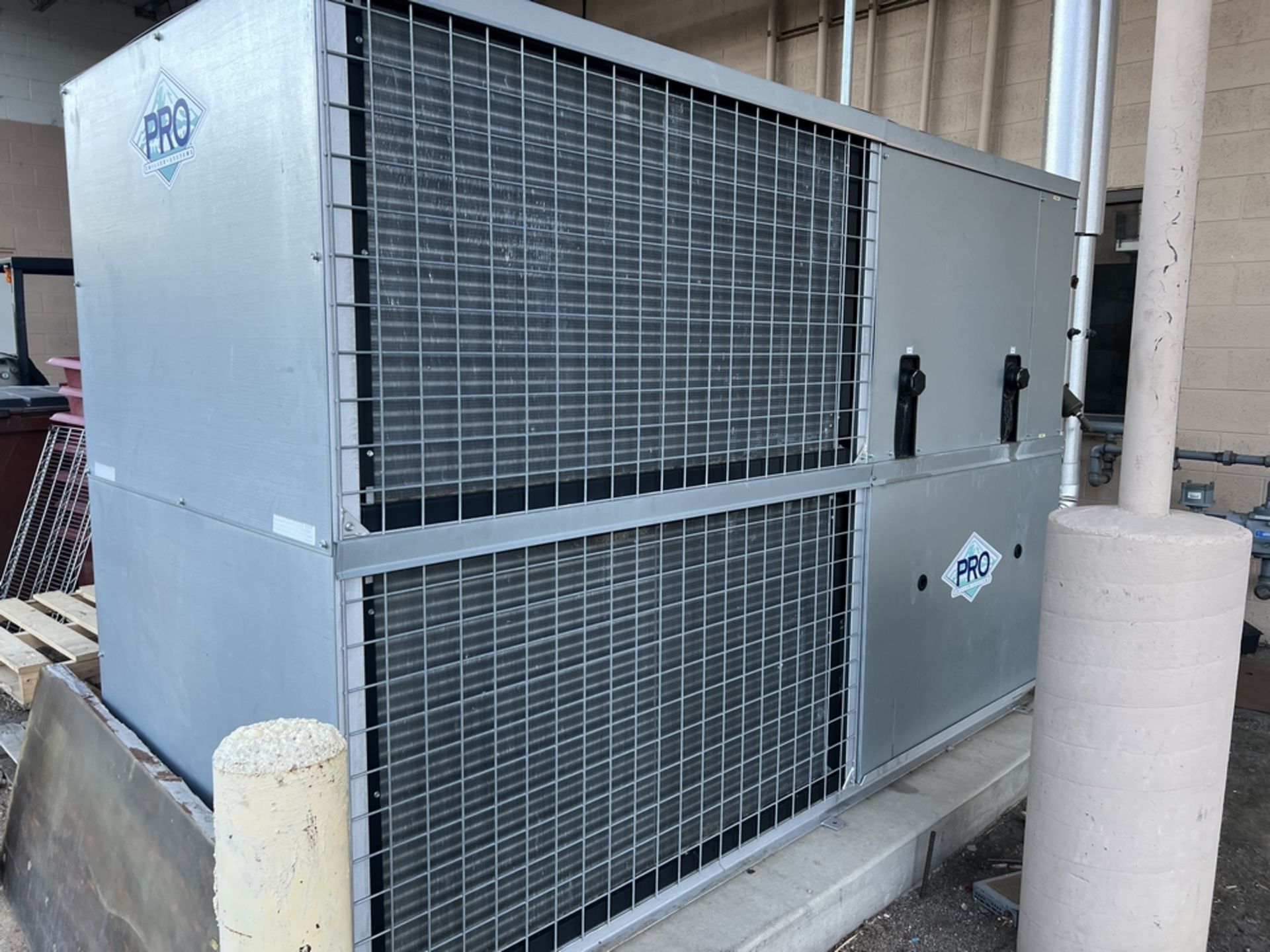 Pro Chiller - Image 2 of 10